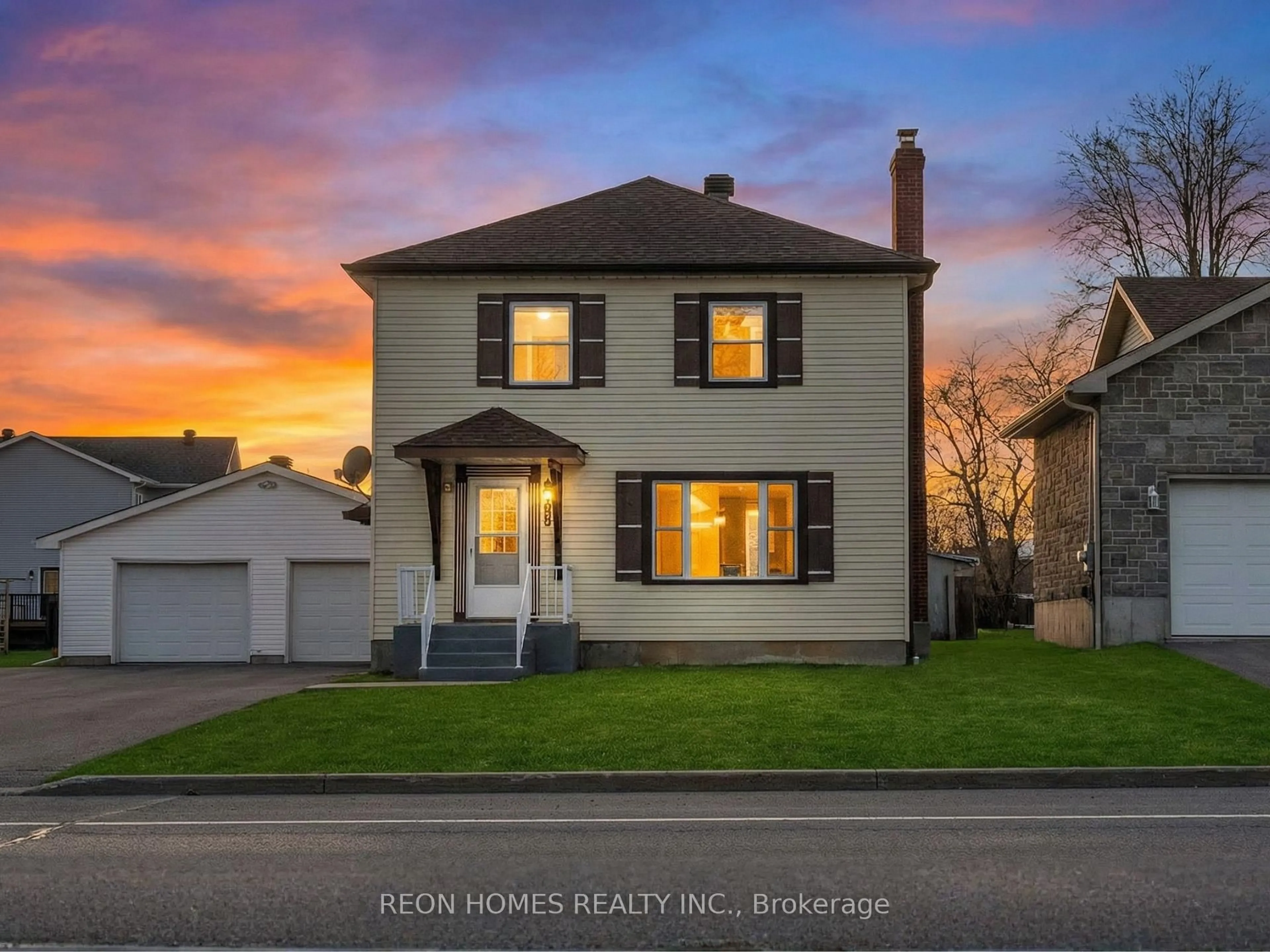 Unknown for 2250 Pitt St, Cornwall Ontario K6K 1A3