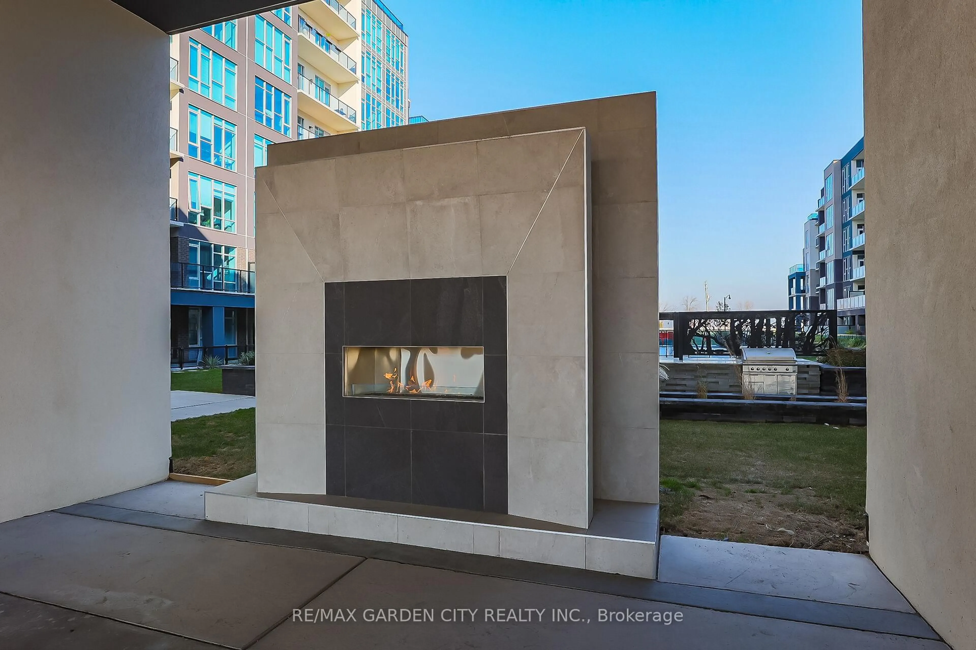 Unknown for 16 Concord Pl #431, Grimsby Ontario L3M 0J1