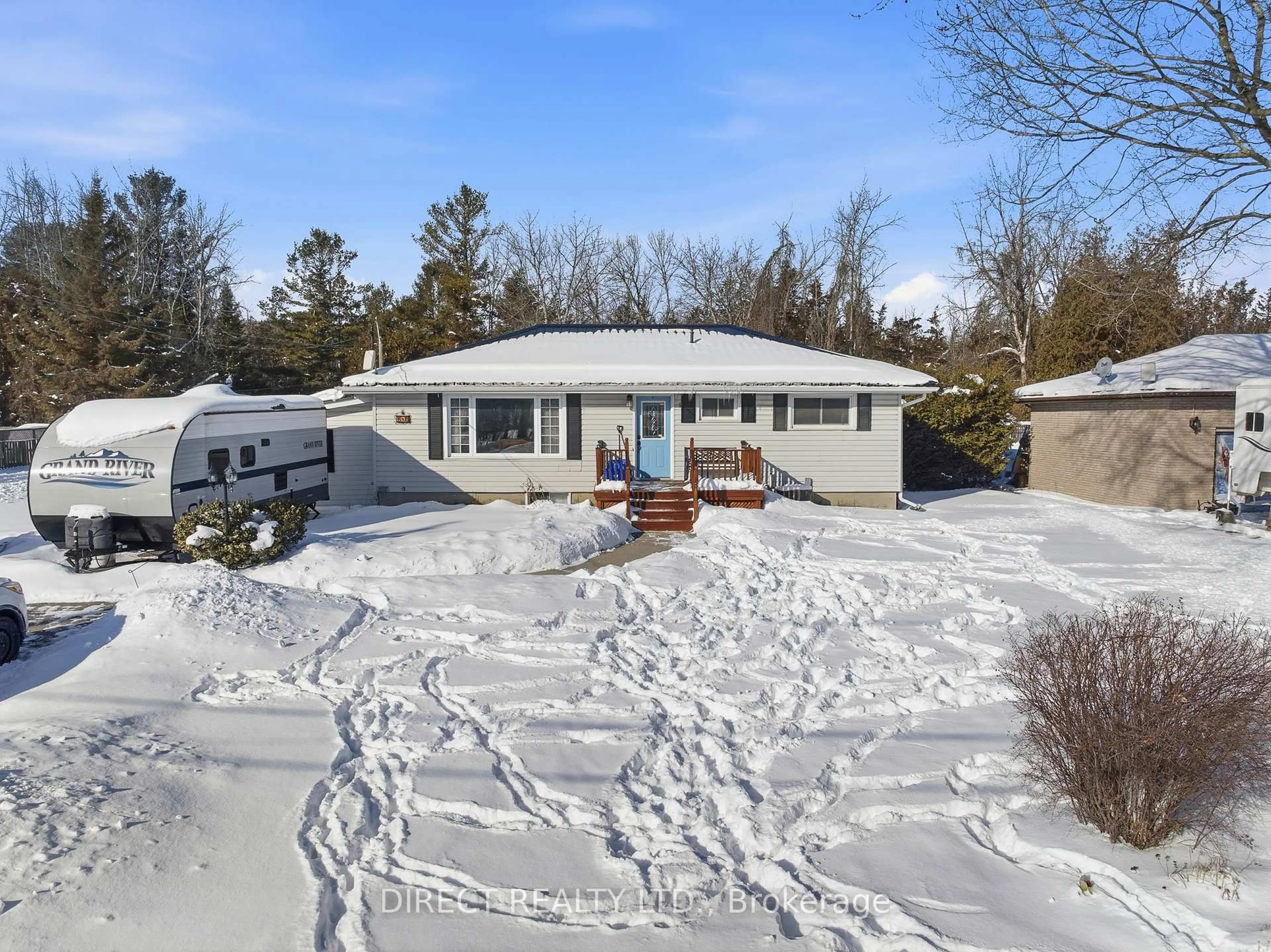 A pic from outside/outdoor area/front of a property/back of a property/a pic from drone, street for 686 Trenton-Frankford Rd, Quinte West Ontario K8V 5P6