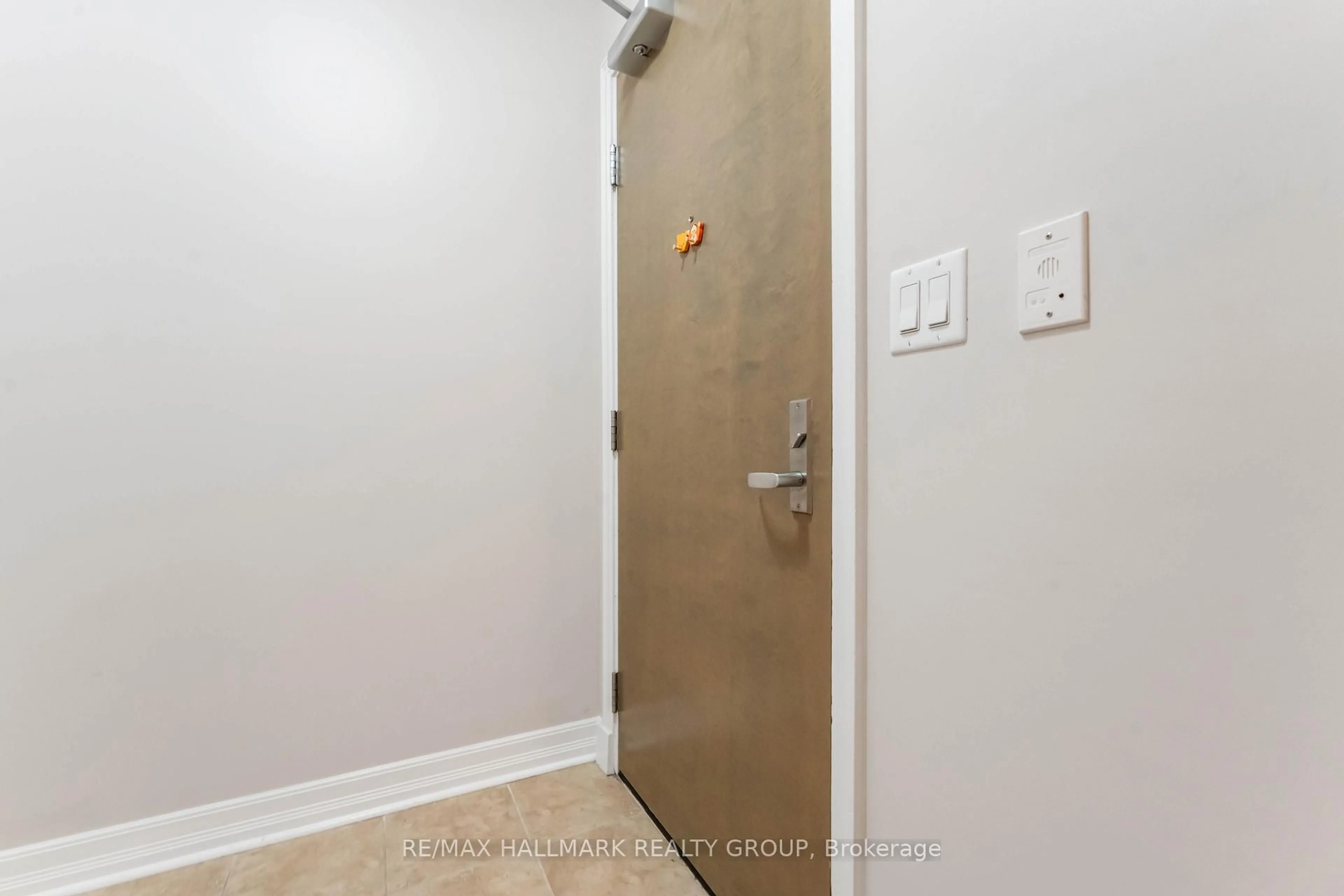 Unknown for 200 Besserer St #204, Ottawa Ontario K1N 0A7