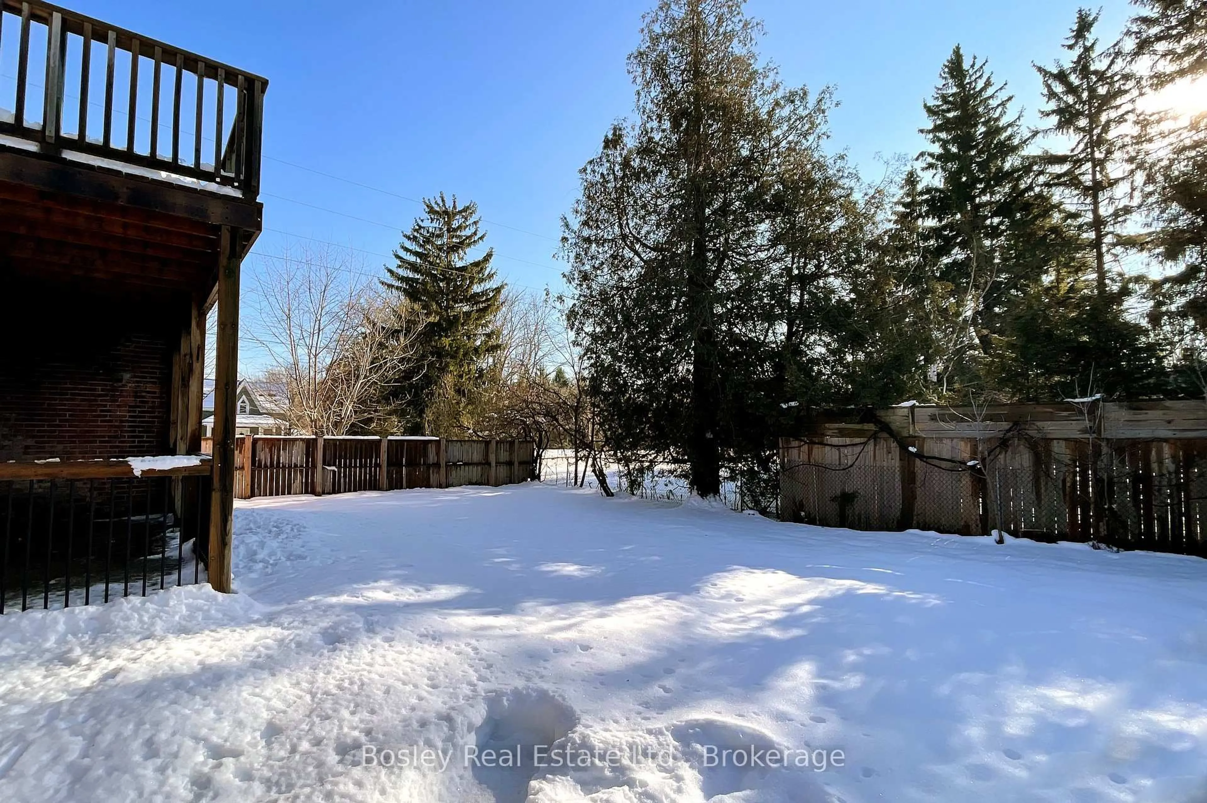 Patio, forest/trees view for 164 Union St, Meaford Ontario N4L 1E7