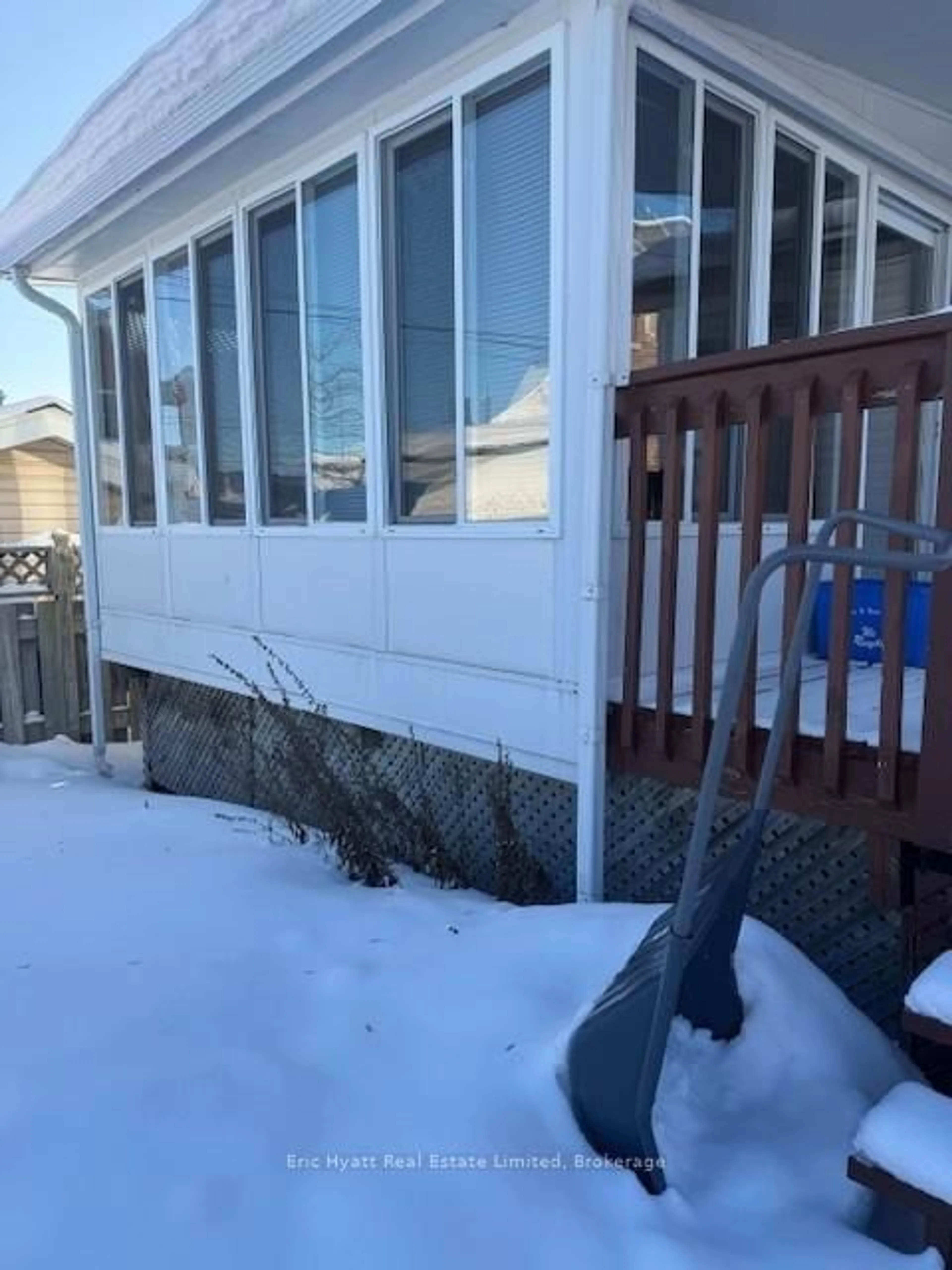 Unknown for 526 Douglas St, North Bay Ontario P1B 5N6