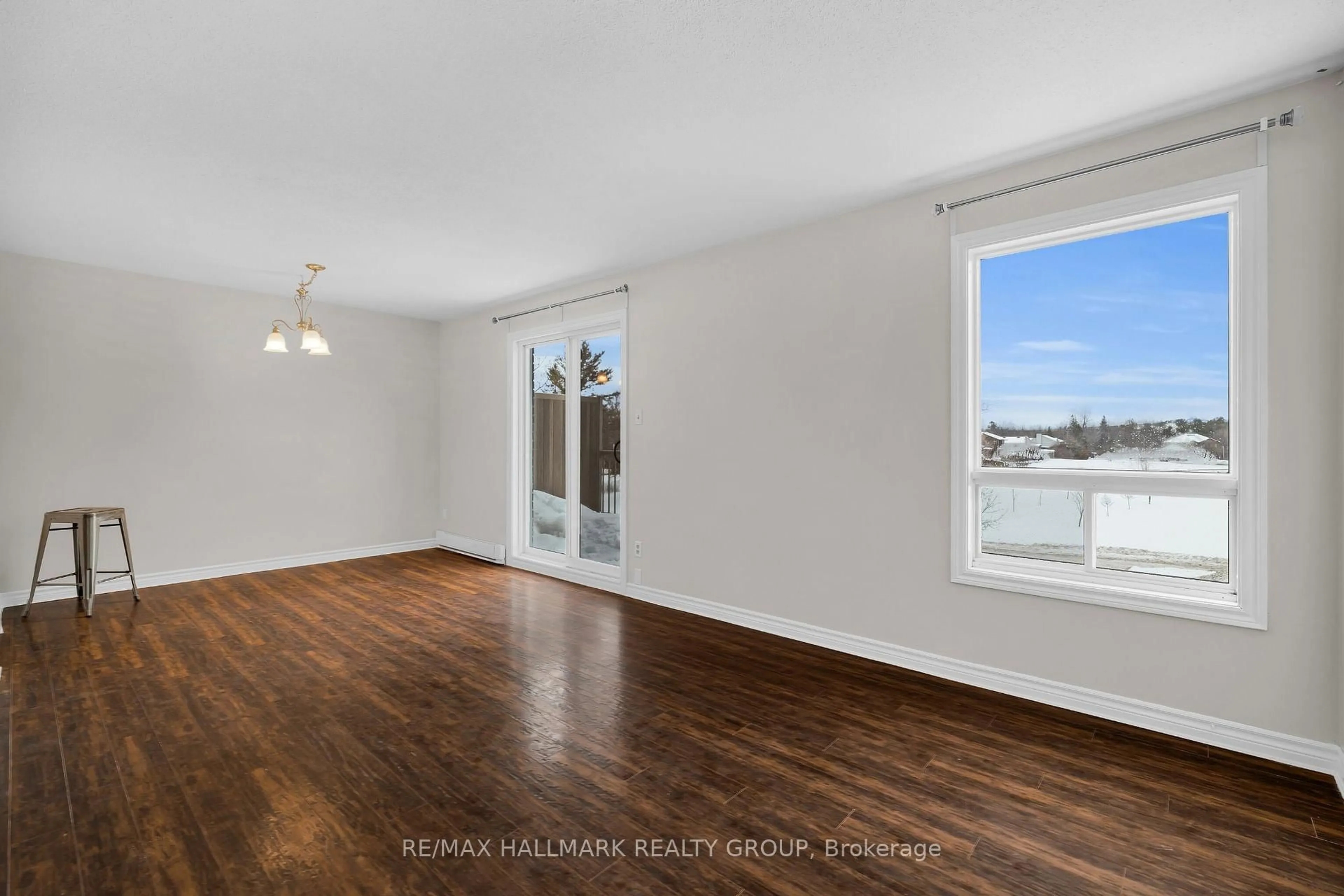 A pic of a room for 3070 Councillor's Way #F, Ottawa Ontario K1T 2S6