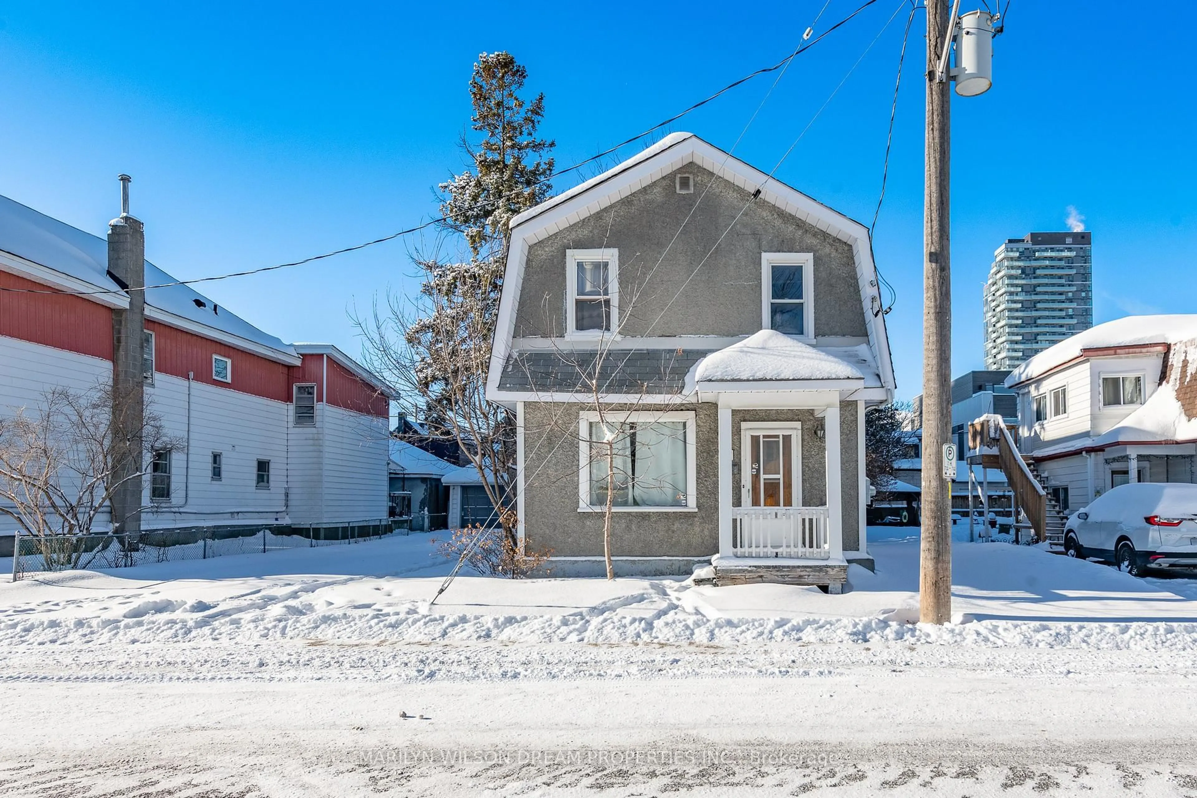 Unknown for 92 Stonehurst Ave, Ottawa Ontario K1Y 1R5