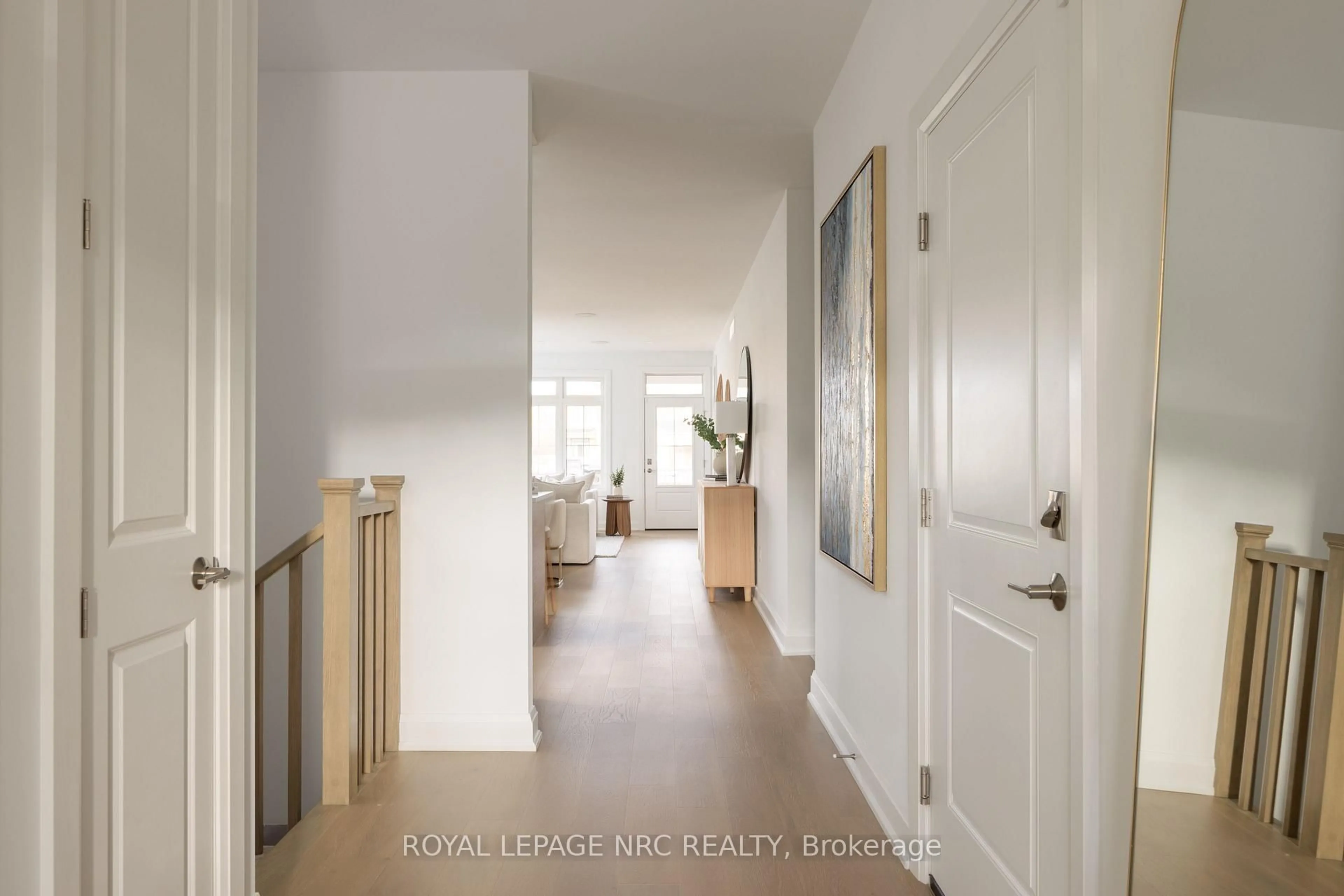 Indoor entryway for 574 Seneca Dr #70F, Fort Erie Ontario L2A 1C2