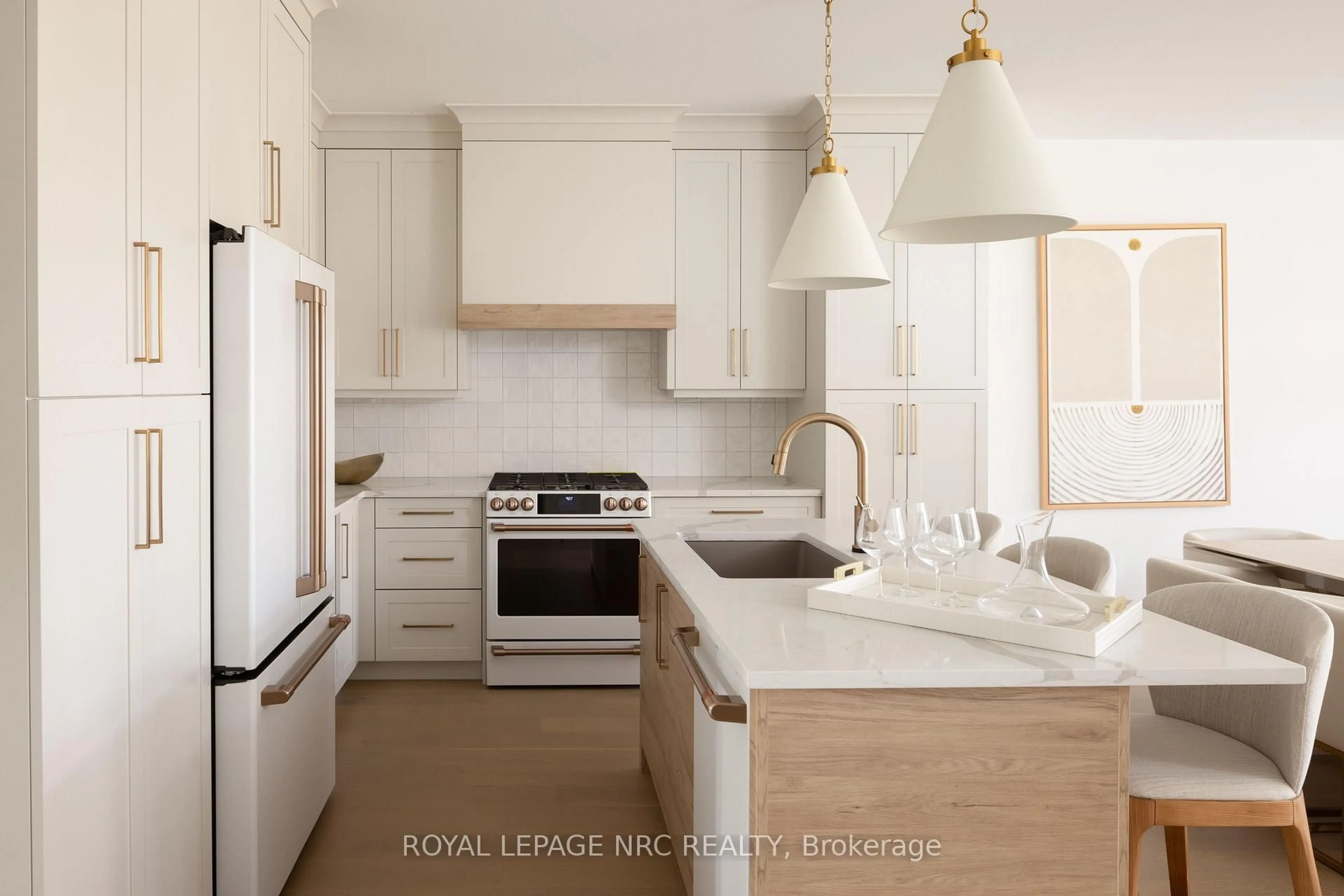 Contemporary kitchen, ceramic/tile floor for 574 Seneca Dr #70F, Fort Erie Ontario L2A 1C2