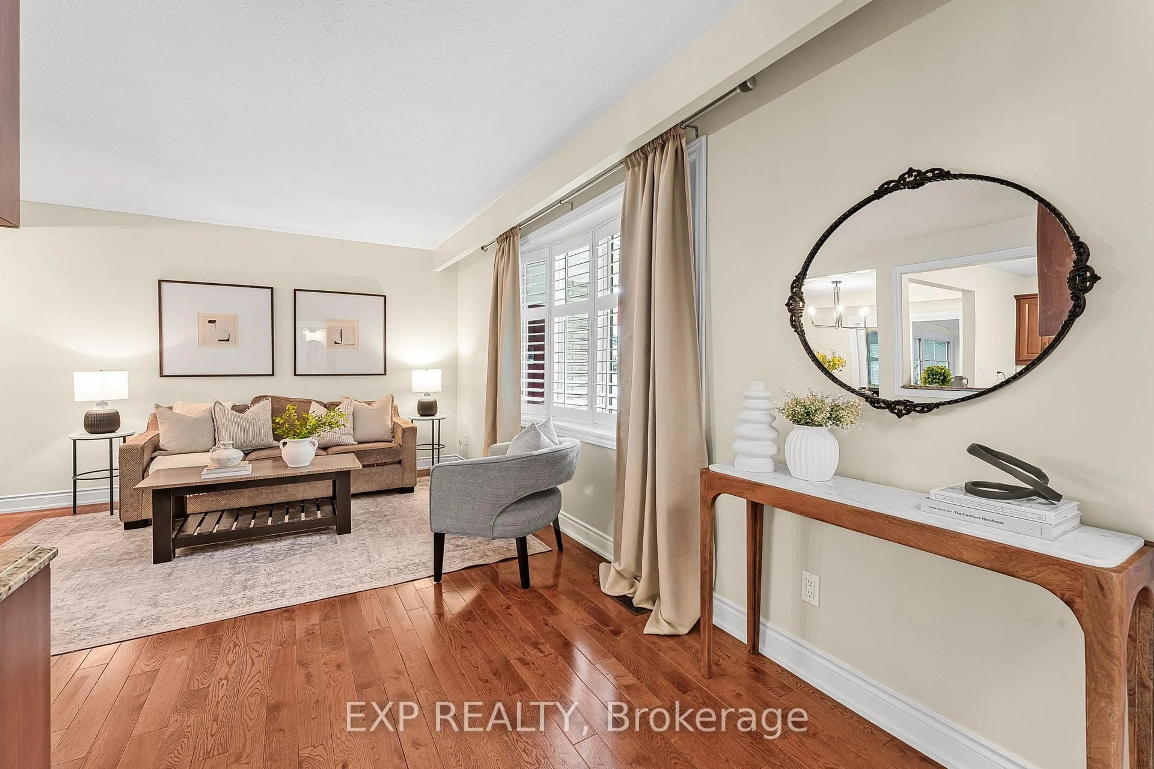 Indoor entryway for 29 Millwood Rd, Erin Ontario N0B 1T0