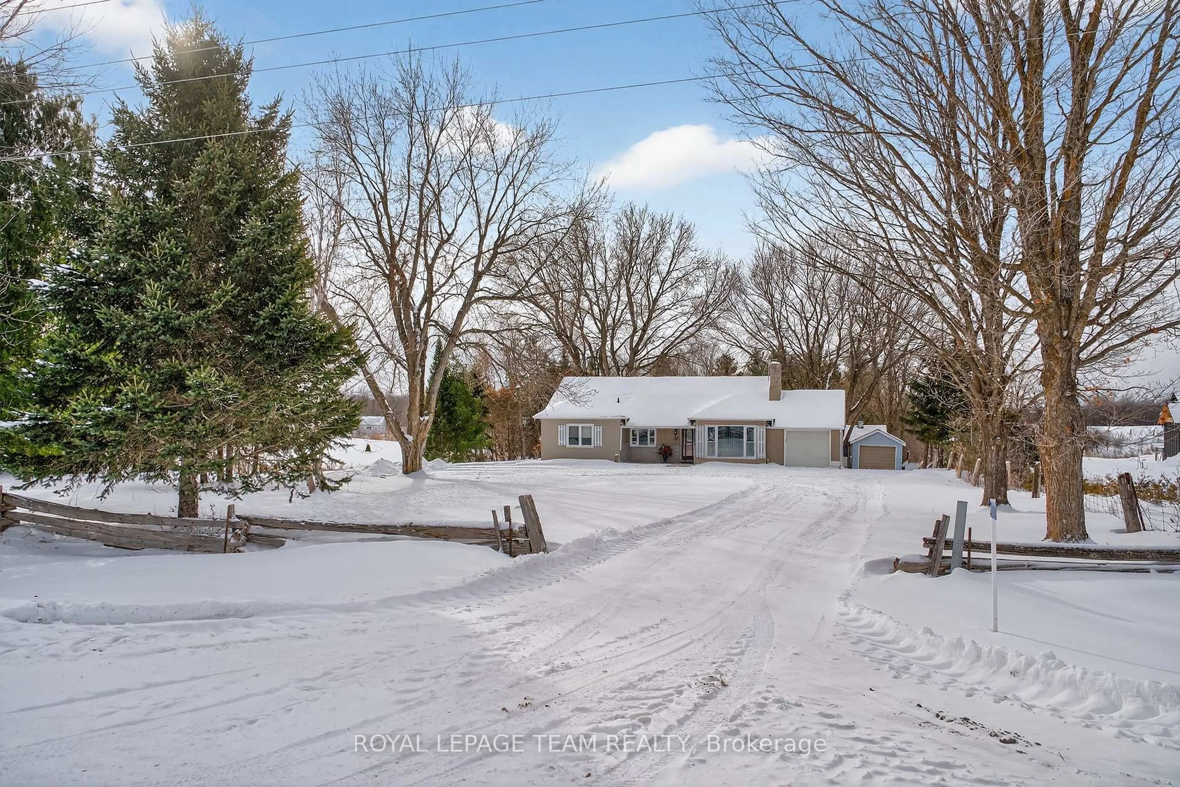 A pic from outside/outdoor area/front of a property/back of a property/a pic from drone, street for 2377 Ramsay Con 7B Ave, Almonte Ontario K0A 1A0