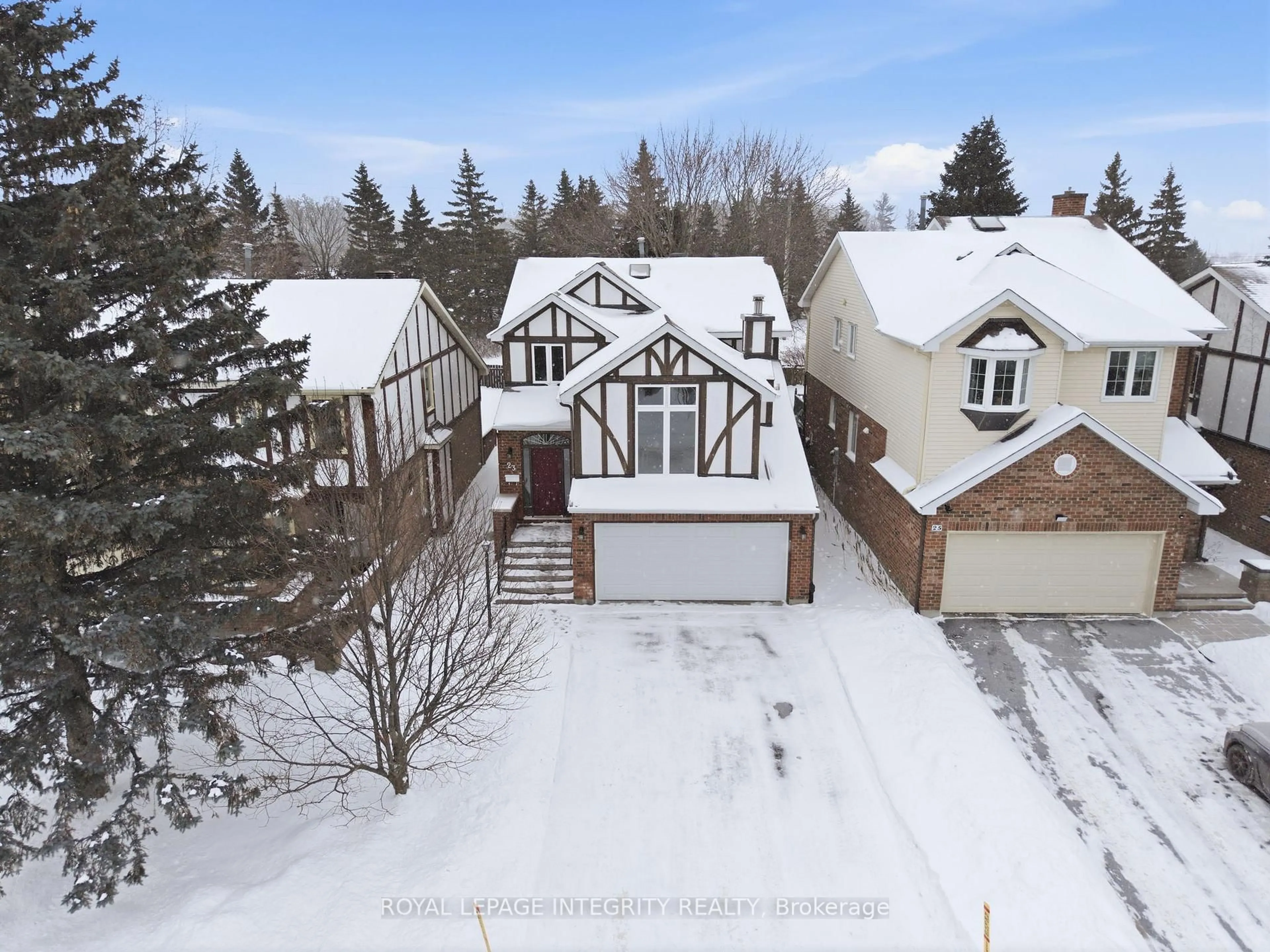 A pic from outside/outdoor area/front of a property/back of a property/a pic from drone, street for 23 Pemberton Cres, Ottawa Ontario K2G 4Y8