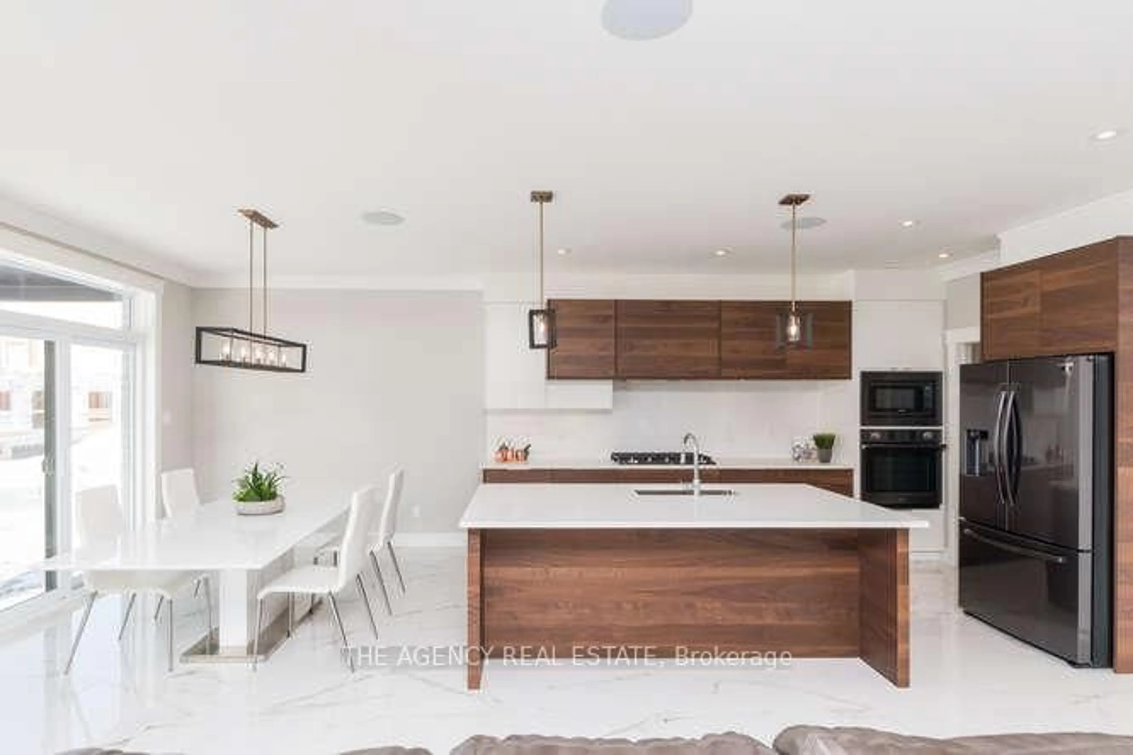 Contemporary kitchen, unknown for 3126 Regiment Rd, London South Ontario N6P 0H2