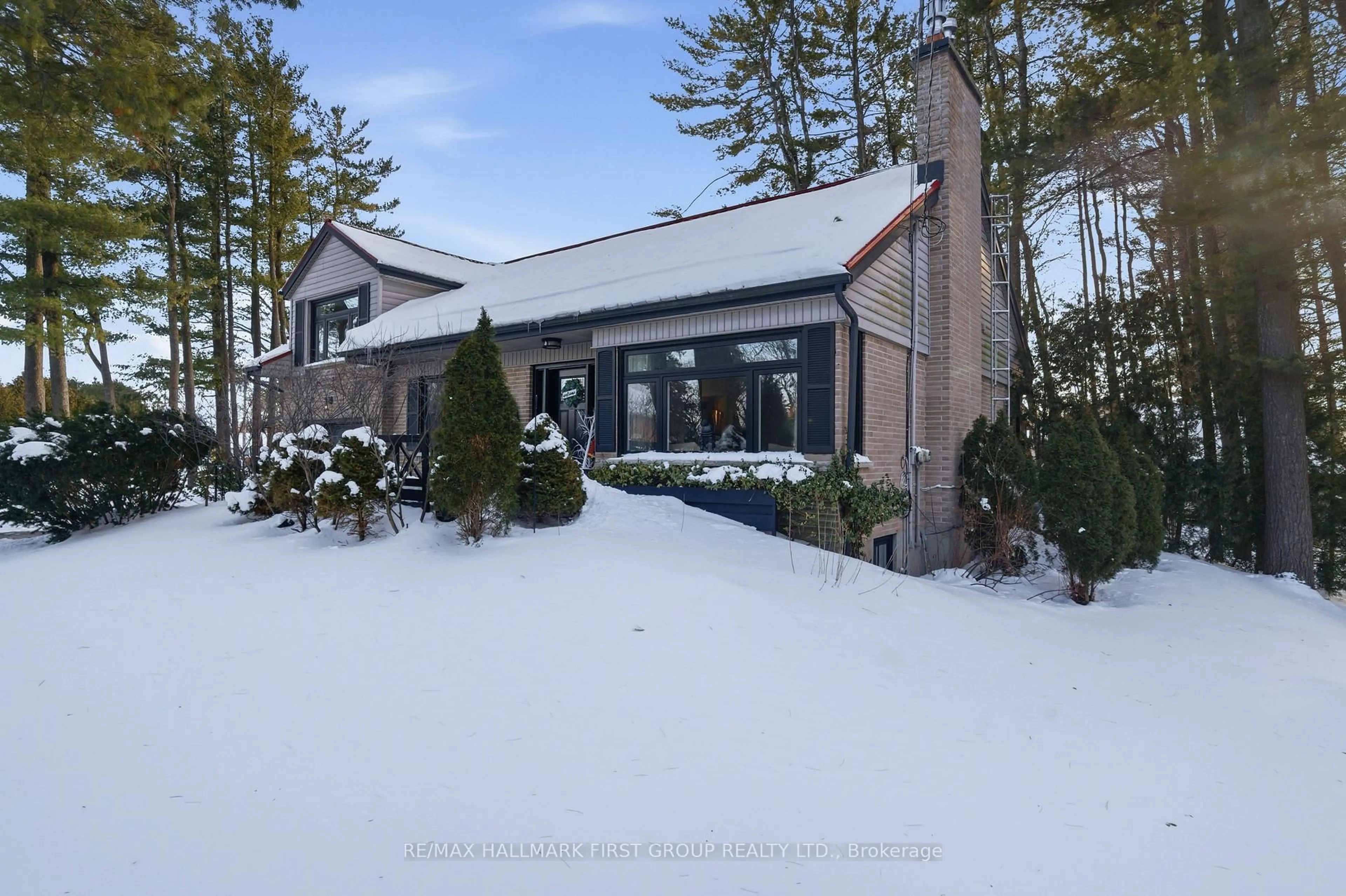 A pic from outside/outdoor area/front of a property/back of a property/a pic from drone, unknown for 41 Freeman Dr, Port Hope Ontario L1A 2E1