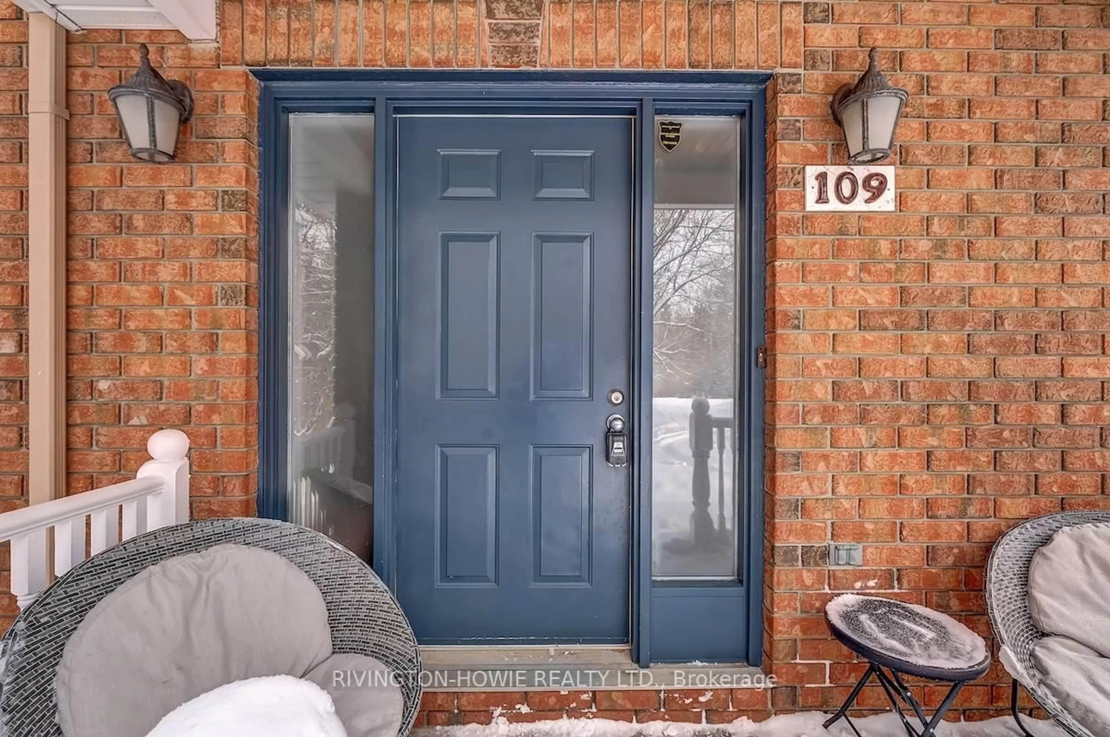 Indoor entryway for 109 Huntley Manor Dr, Carp Ontario K0A 1L0