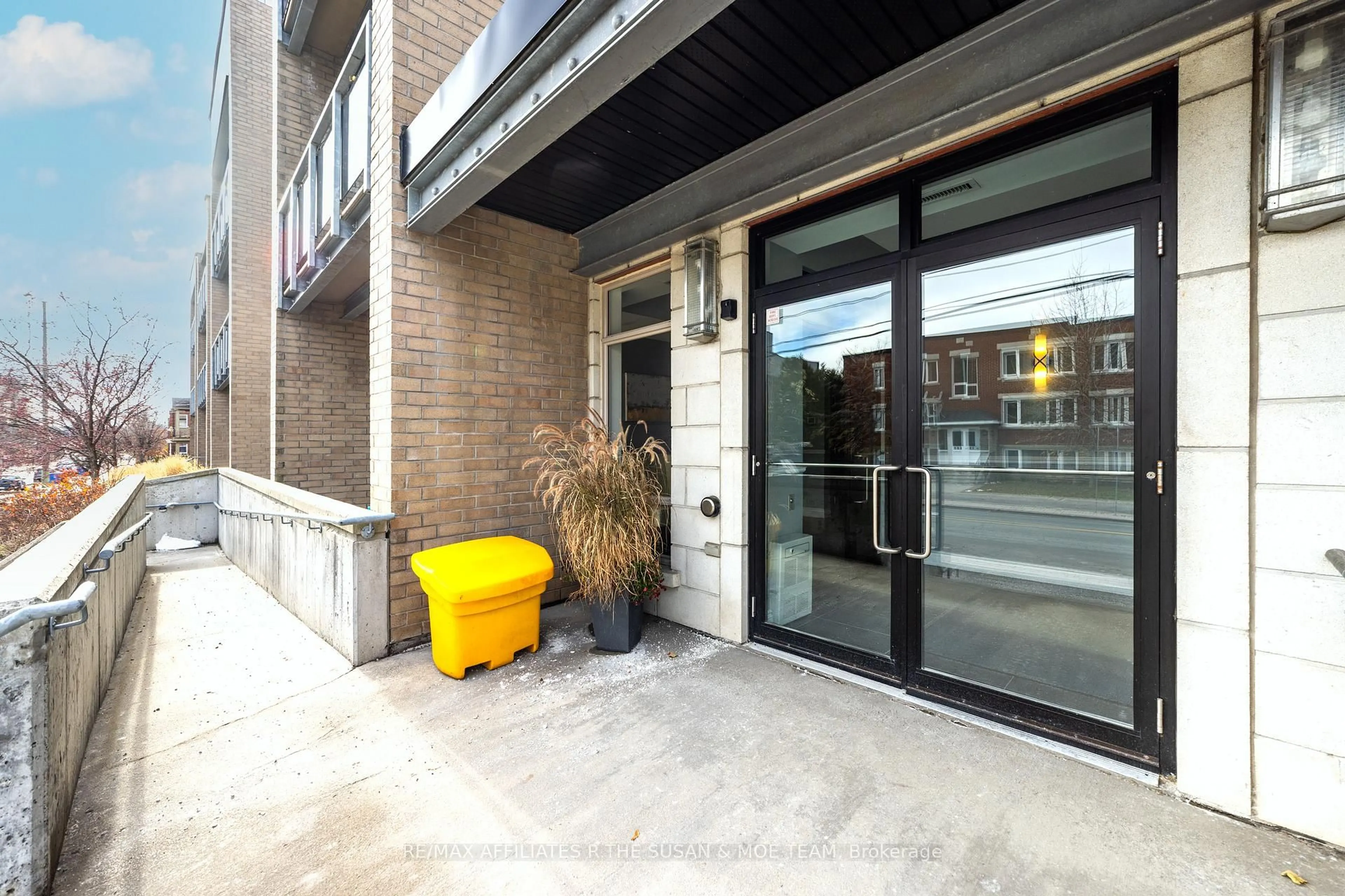 Unknown for 682 Churchill Ave #308, Ottawa Ontario K1Z 5G5