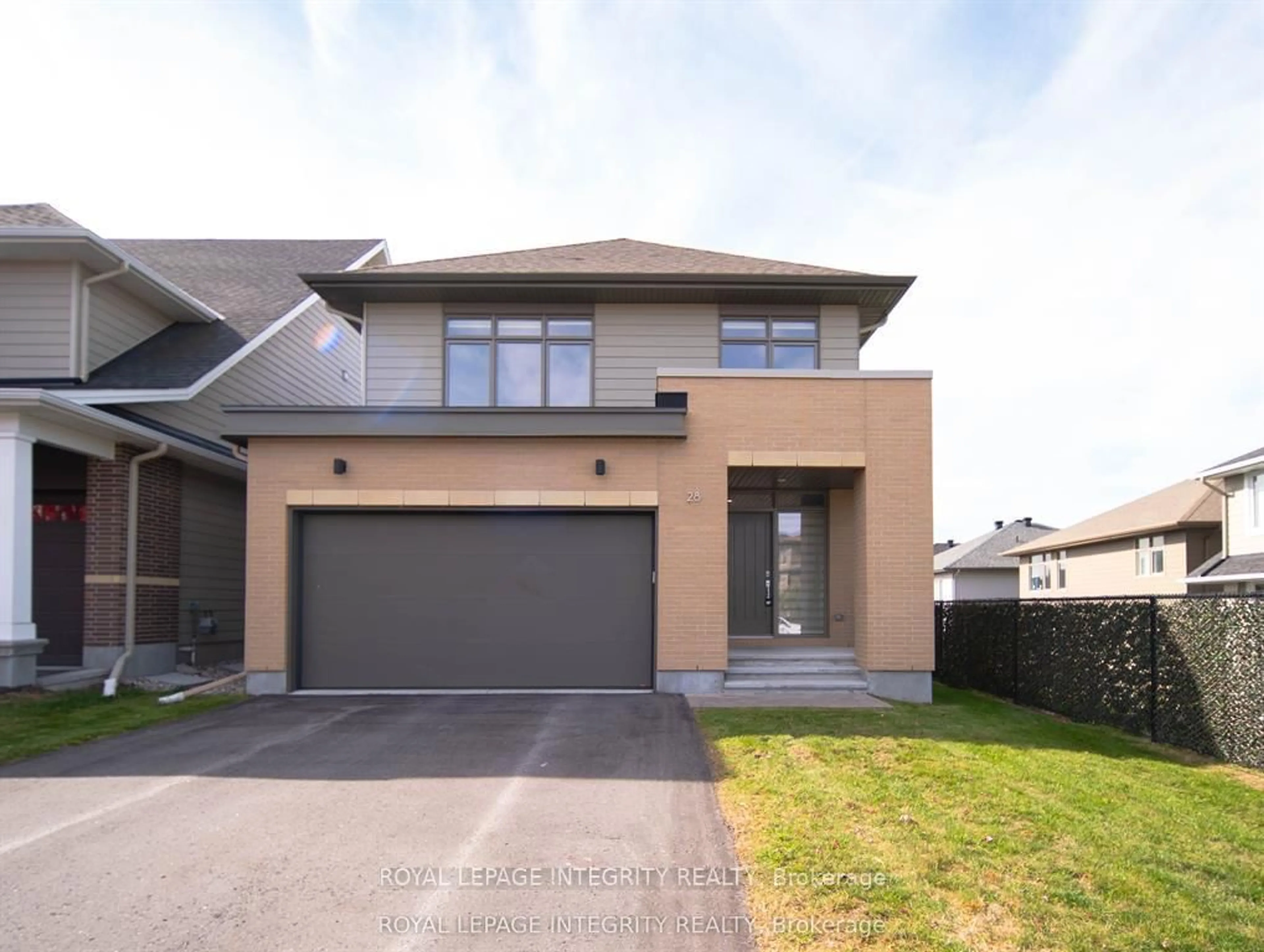 Home with brick exterior material, street for 28 Greensand Pl, Ottawa Ontario K2T 0L9