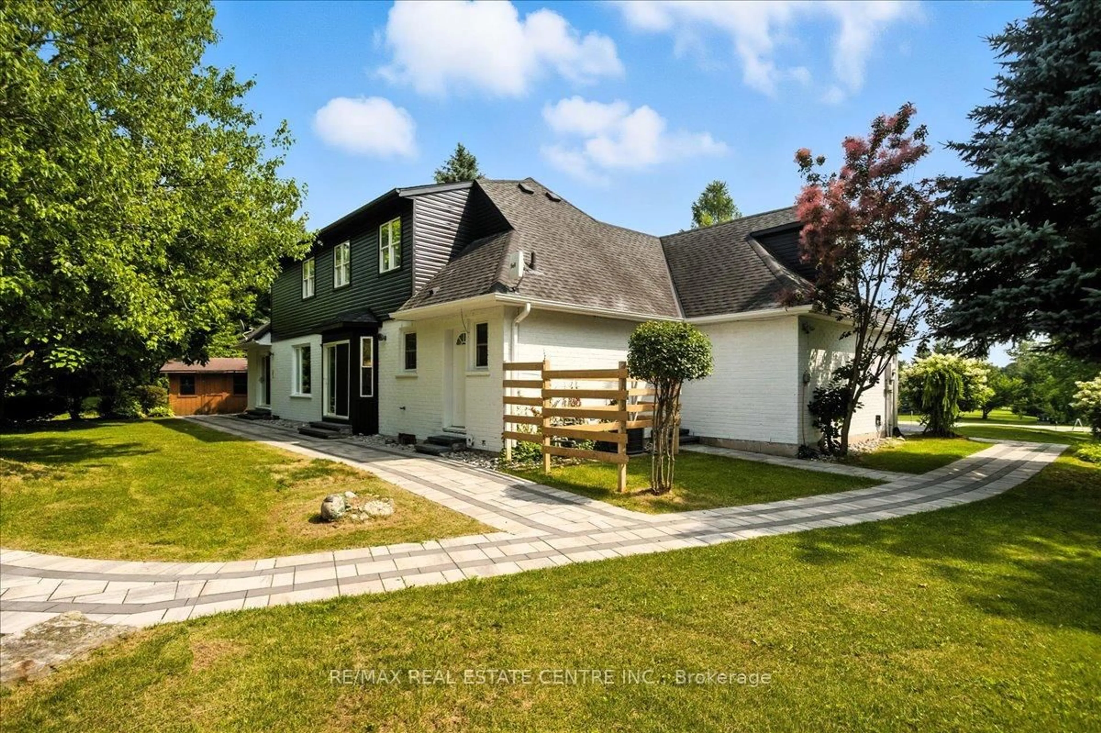 Unknown for 29 Currie Dr, Puslinch Ontario N0B 2C0