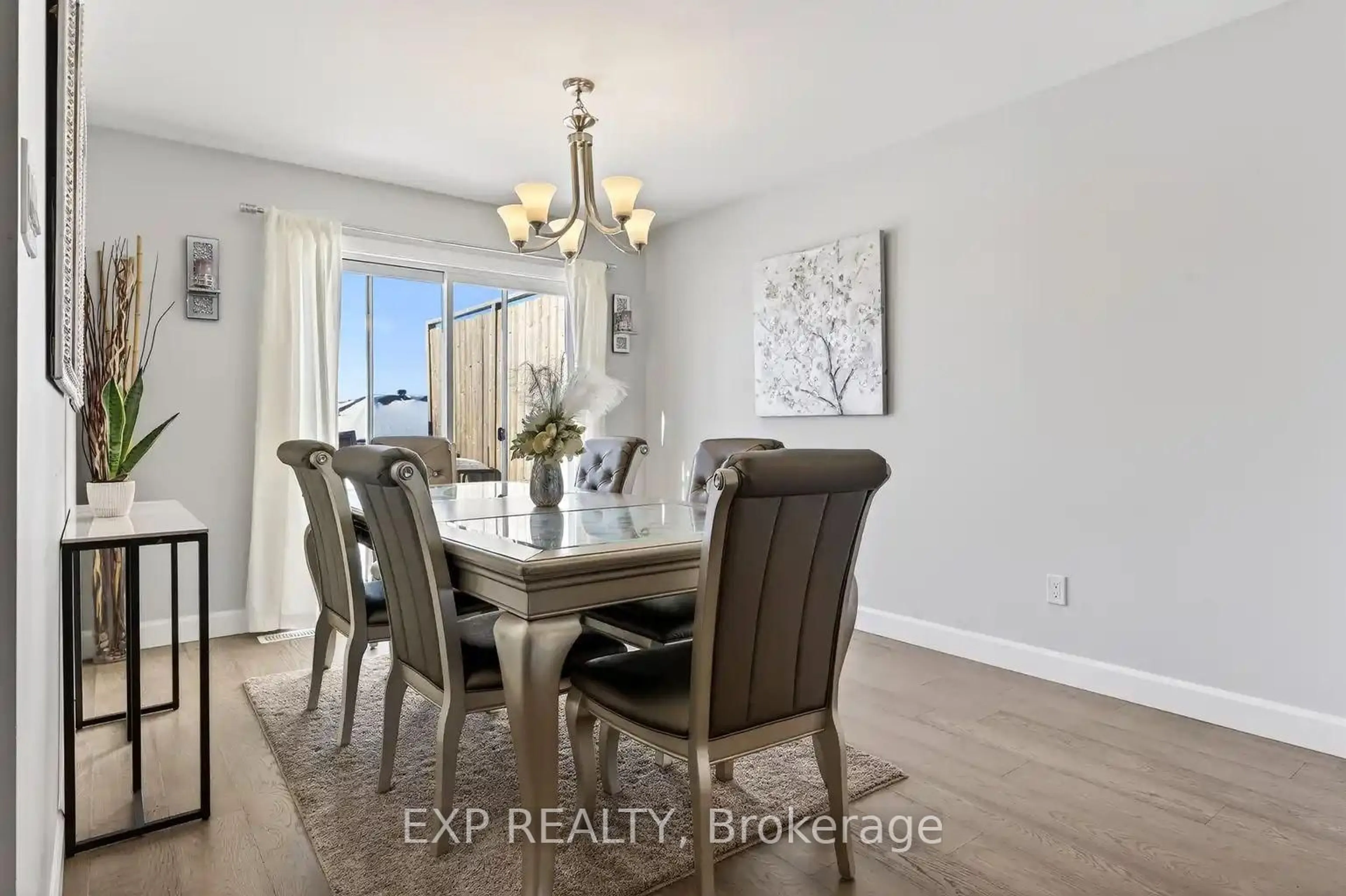 Dining room, unknown for 2390 Watson Cres, Cornwall Ontario K6H 0H8