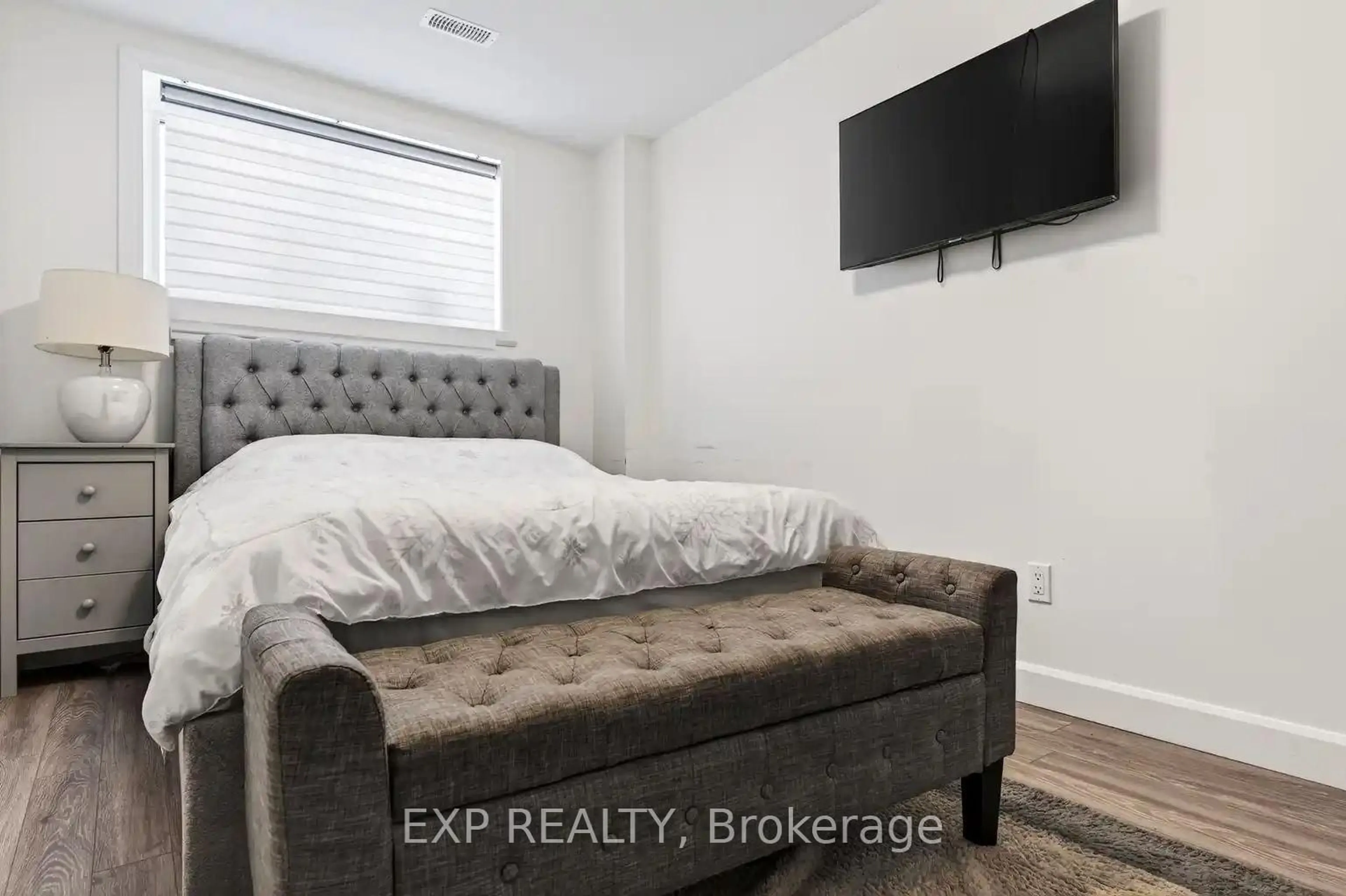 A pic of a room for 2390 Watson Cres, Cornwall Ontario K6H 0H8