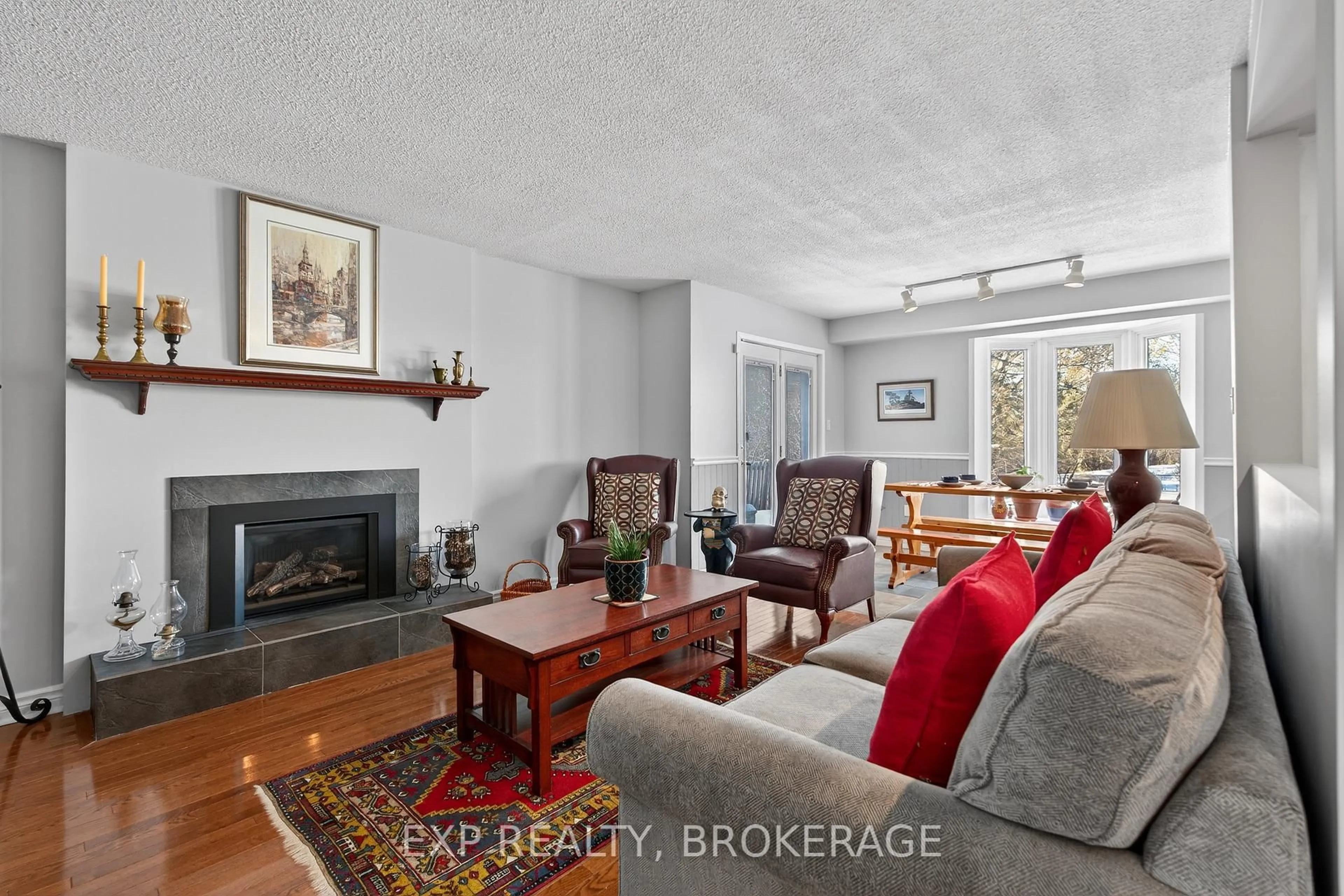 Living room with furniture, unknown for 578 SYCAMORE St, Kingston Ontario K7M 7L8