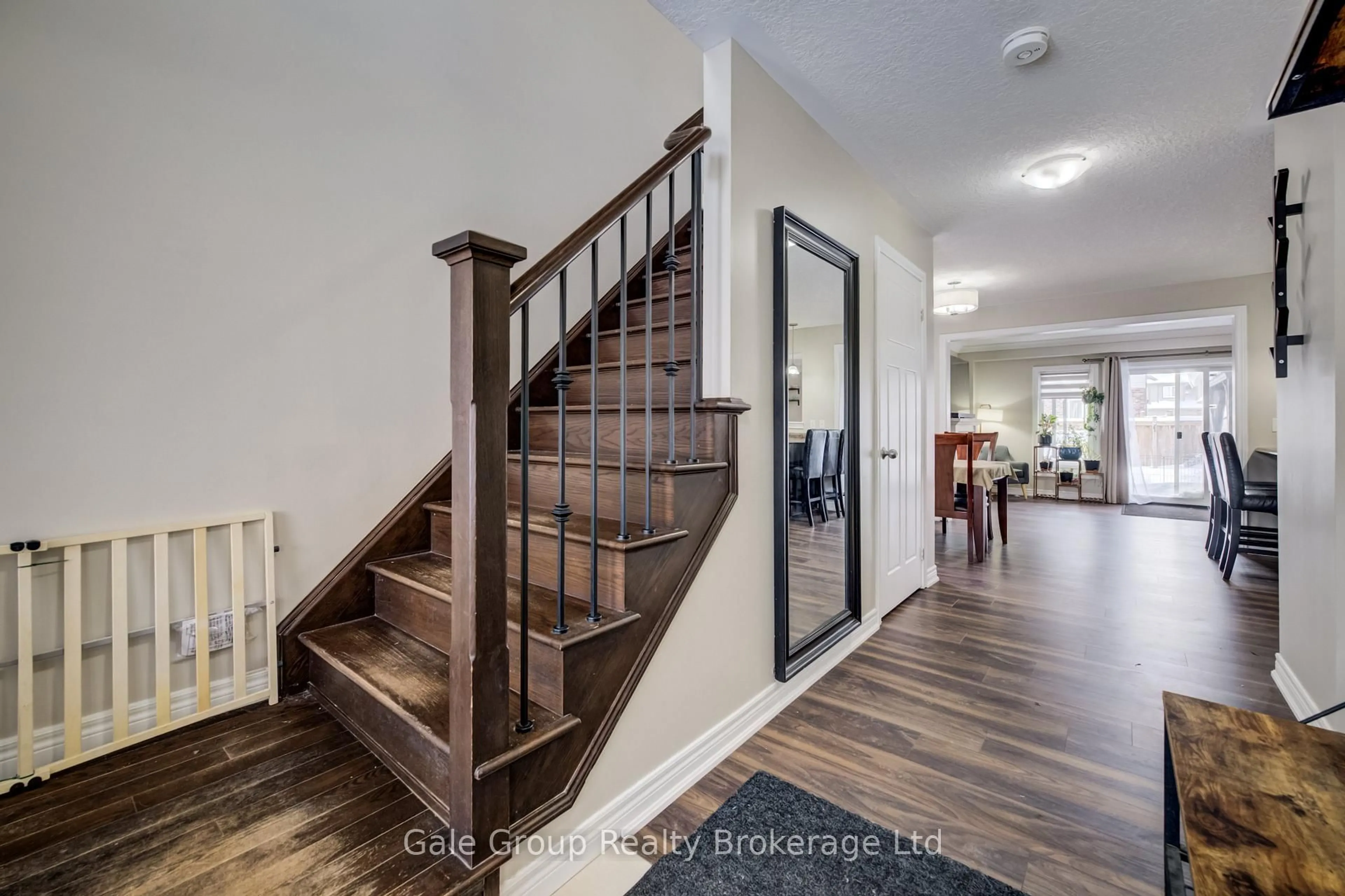 Indoor entryway for 1444 DUNKIRK Ave, Woodstock Ontario N4T 0J6