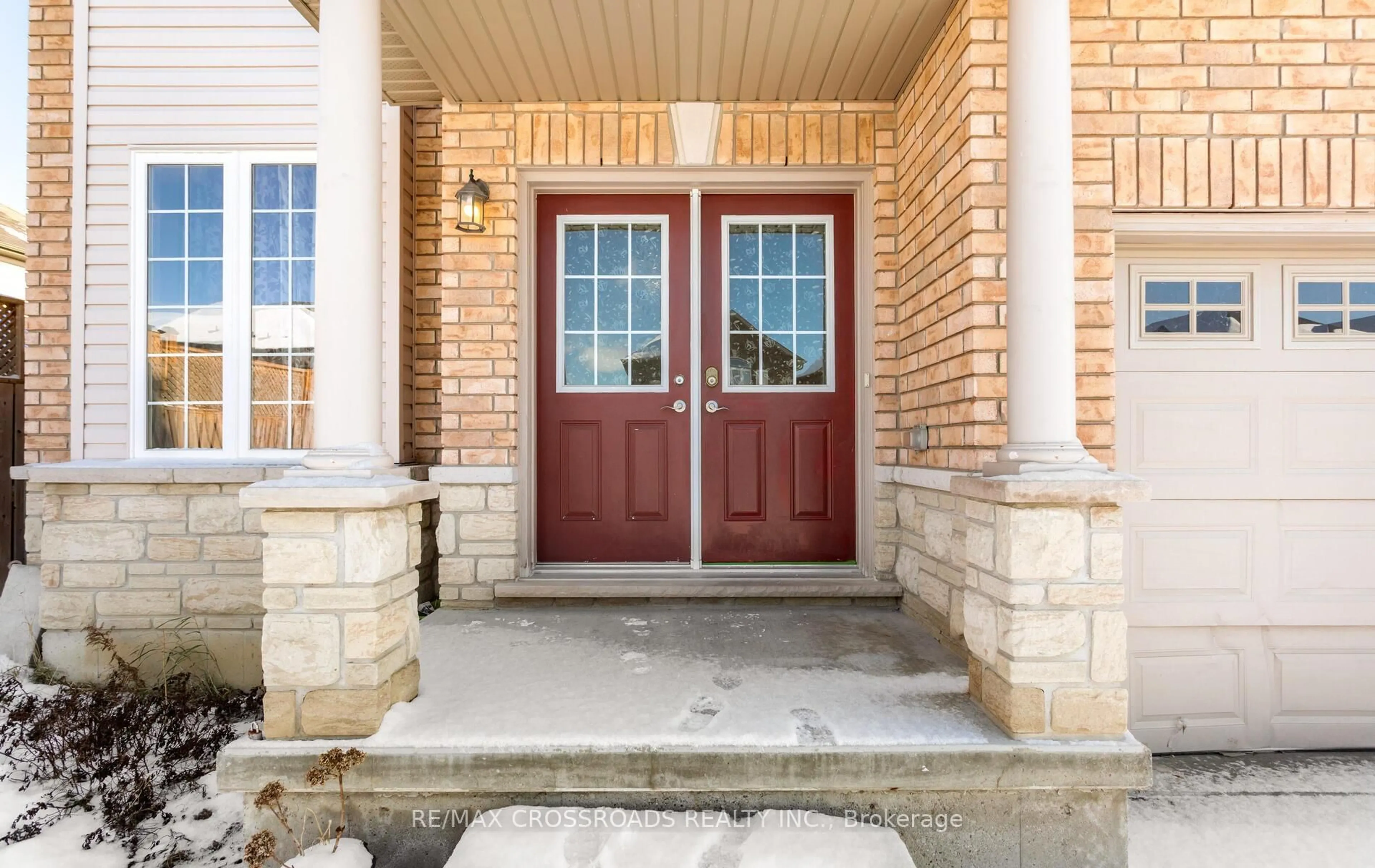 Indoor entryway for 7 Colorado Blvd, Hamilton Ontario L0R 1P0