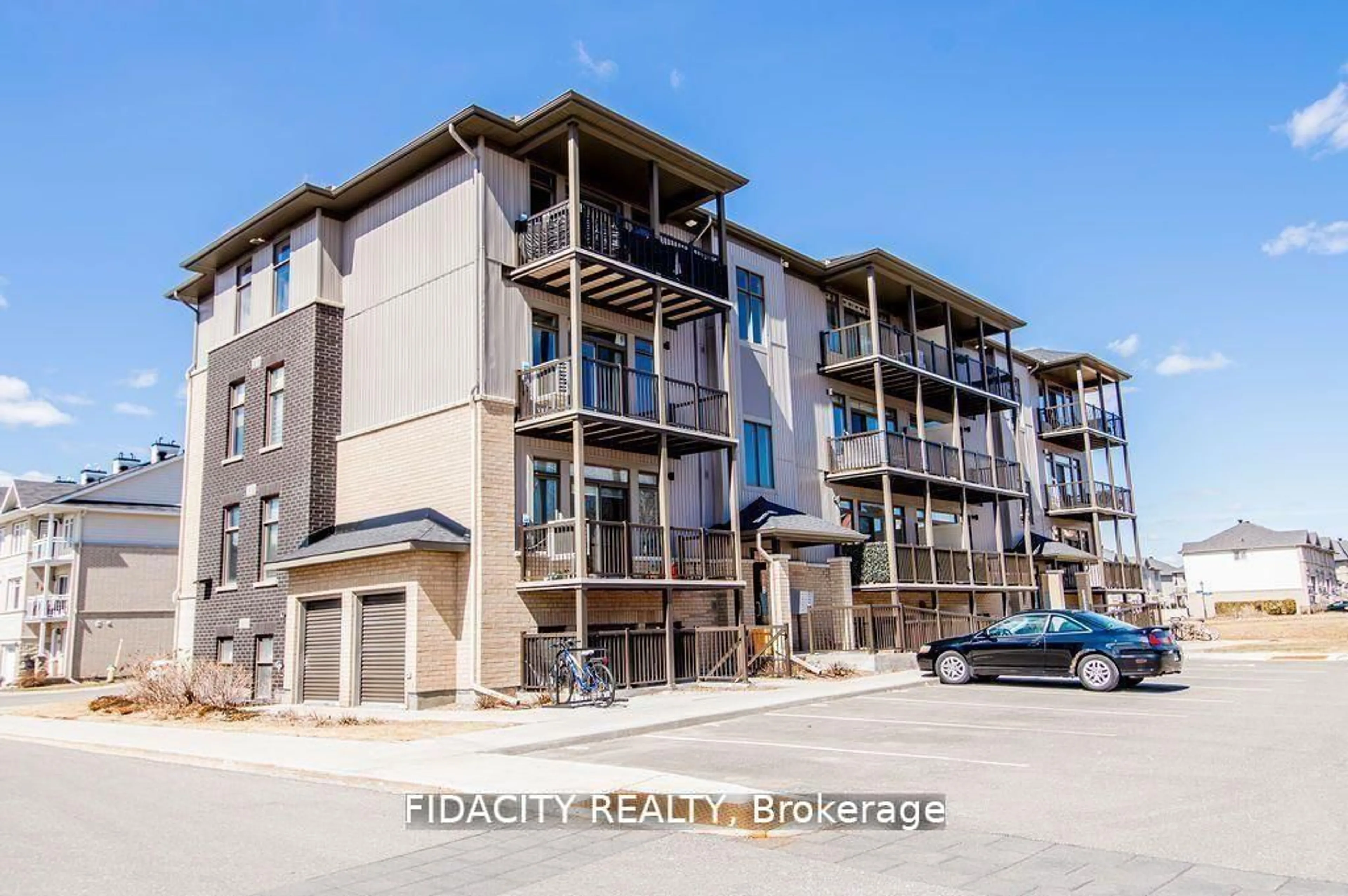 A pic from outside/outdoor area/front of a property/back of a property/a pic from drone, unknown for 225 Citiplace Dr #H, Ottawa Ontario K2E 0A8