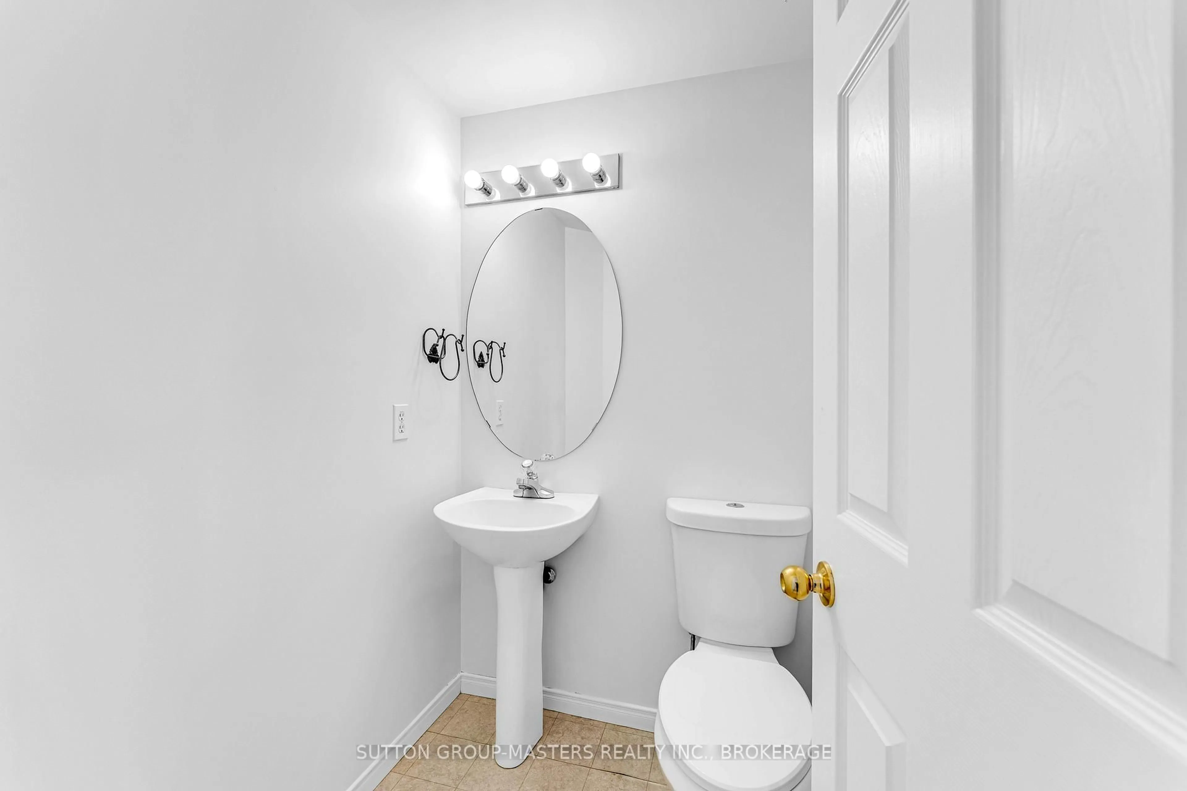 Standard bathroom, unknown for 546 Quail Crt, Kingston Ontario K7M 8Z3