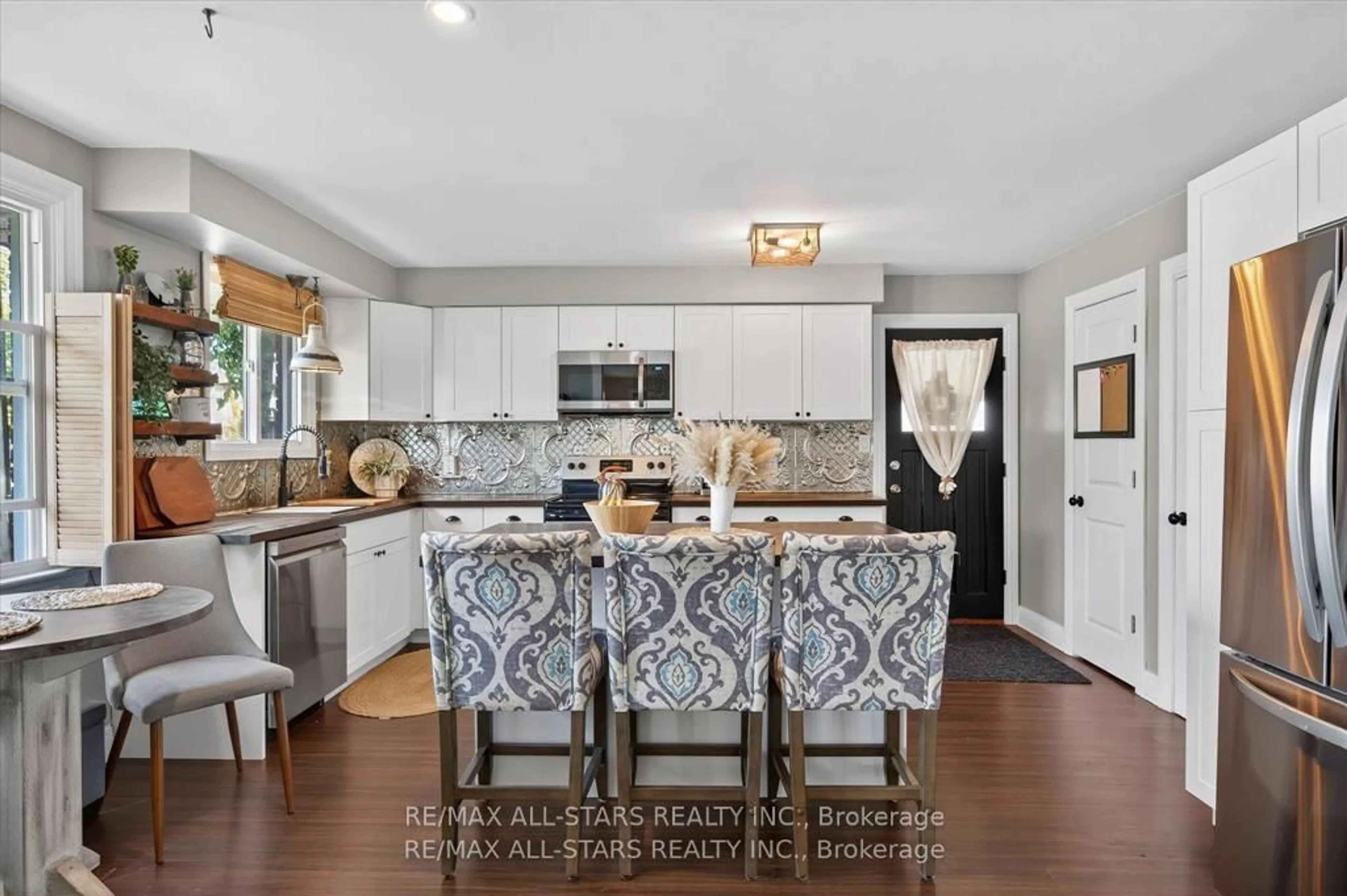 Open concept kitchen, ceramic/tile floor for 34 WILLIAM St, Kawartha Lakes Ontario K0M 1A0