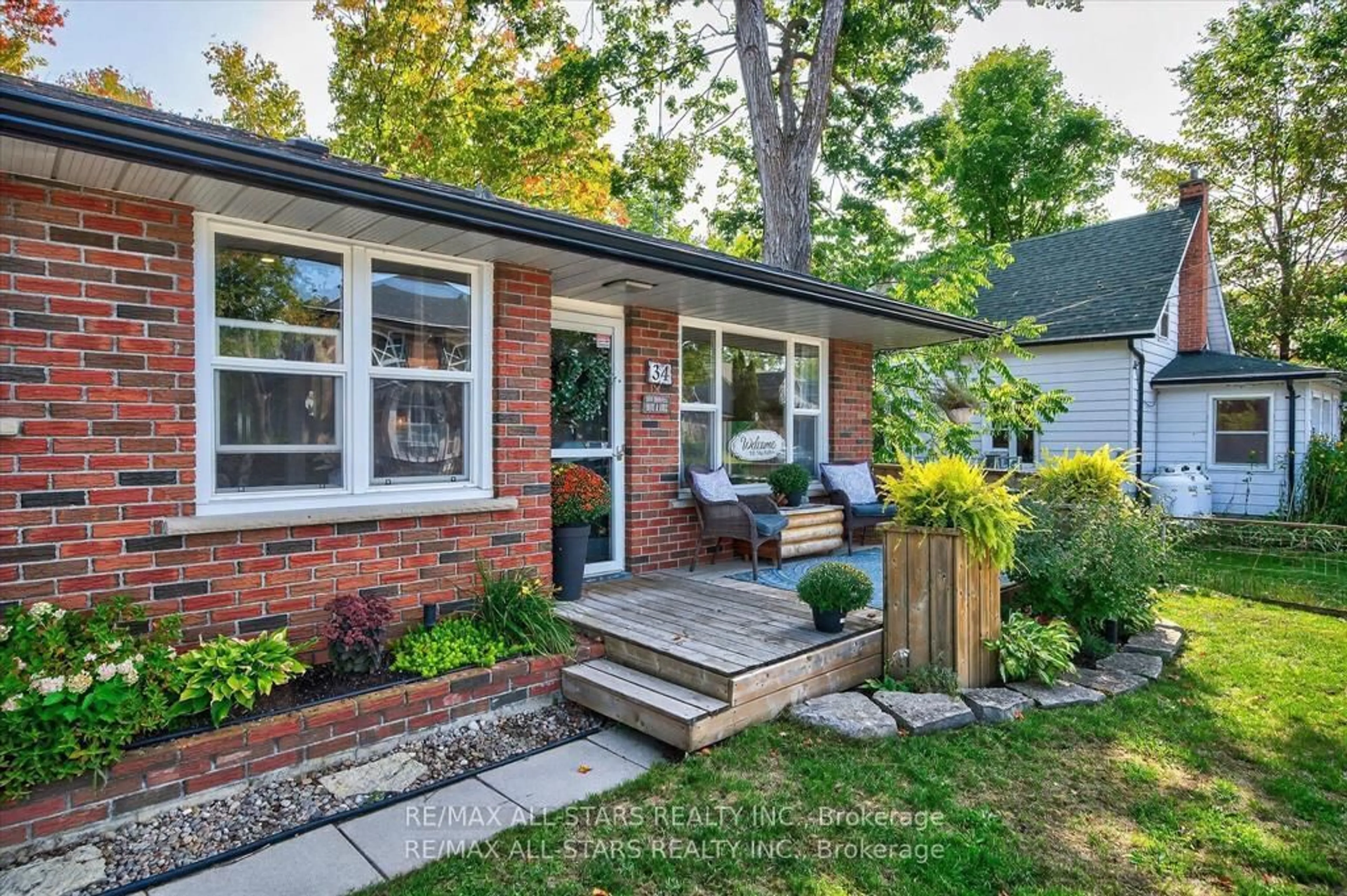 Home with brick exterior material, street for 34 WILLIAM St, Kawartha Lakes Ontario K0M 1A0