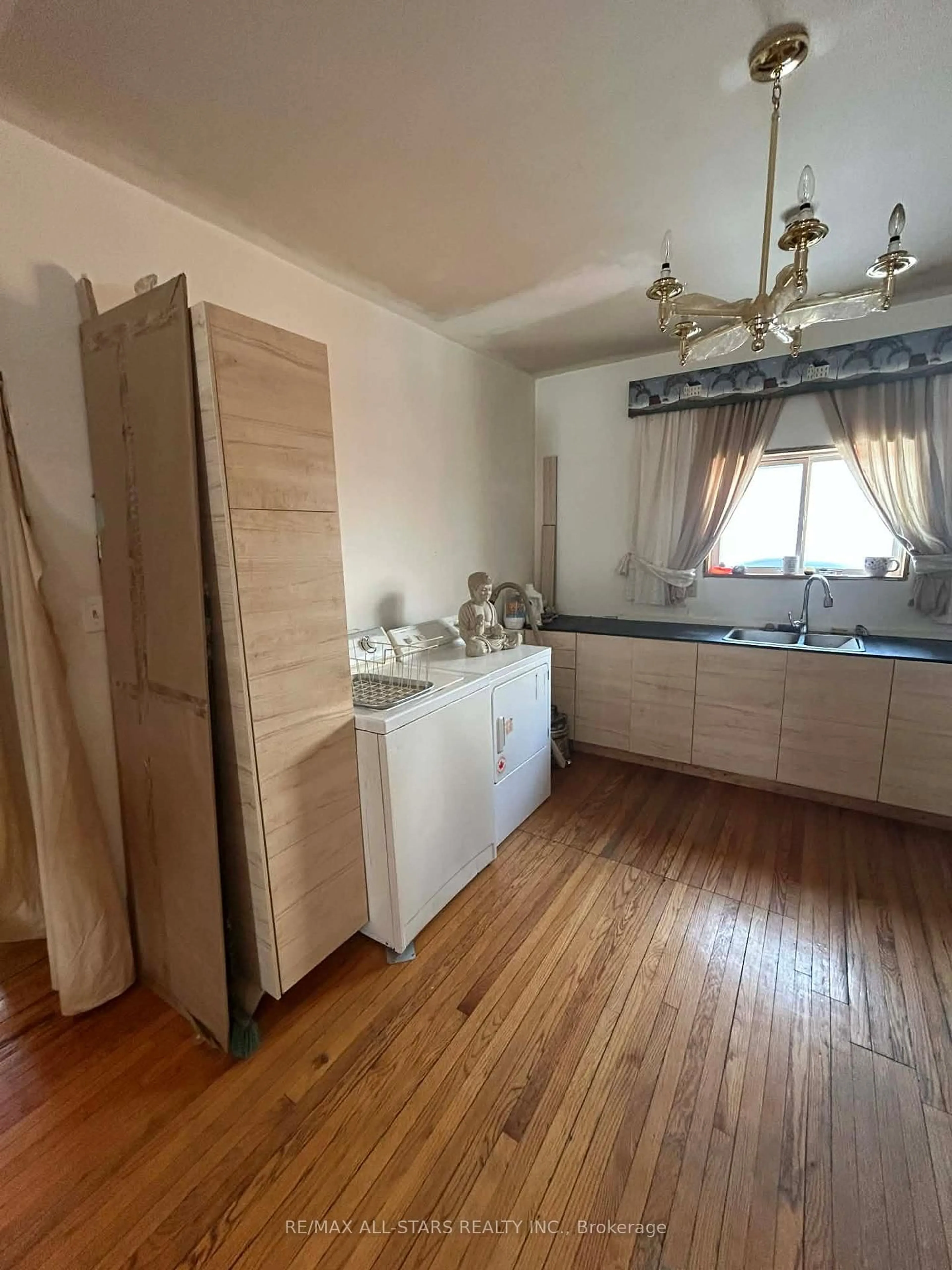 Unknown for 23 Victoria Ave, Kawartha Lakes Ontario K9V 4E6