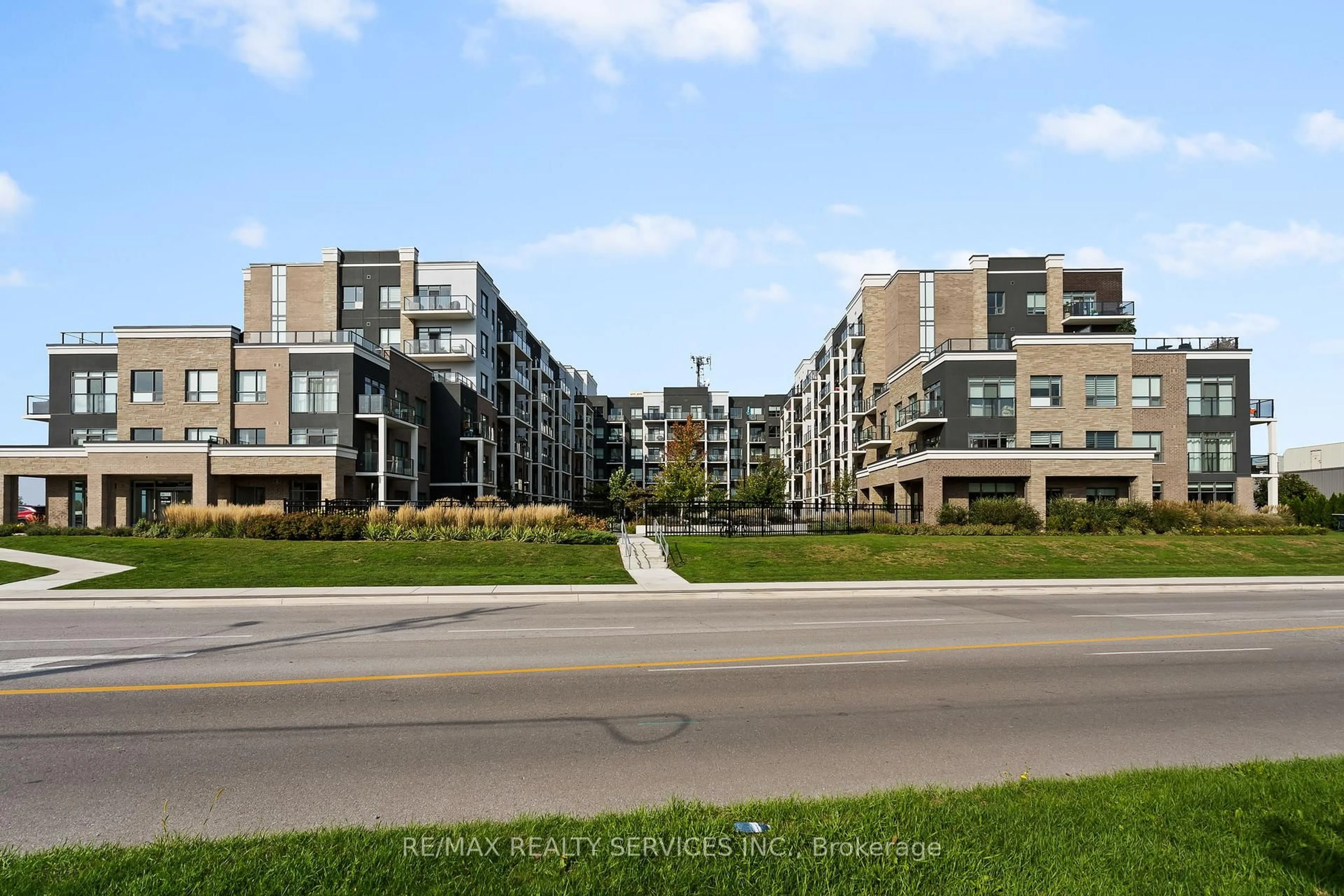 Blurry image for 5055 Greenlane Rd #222, Lincoln Ontario L0R 1B3