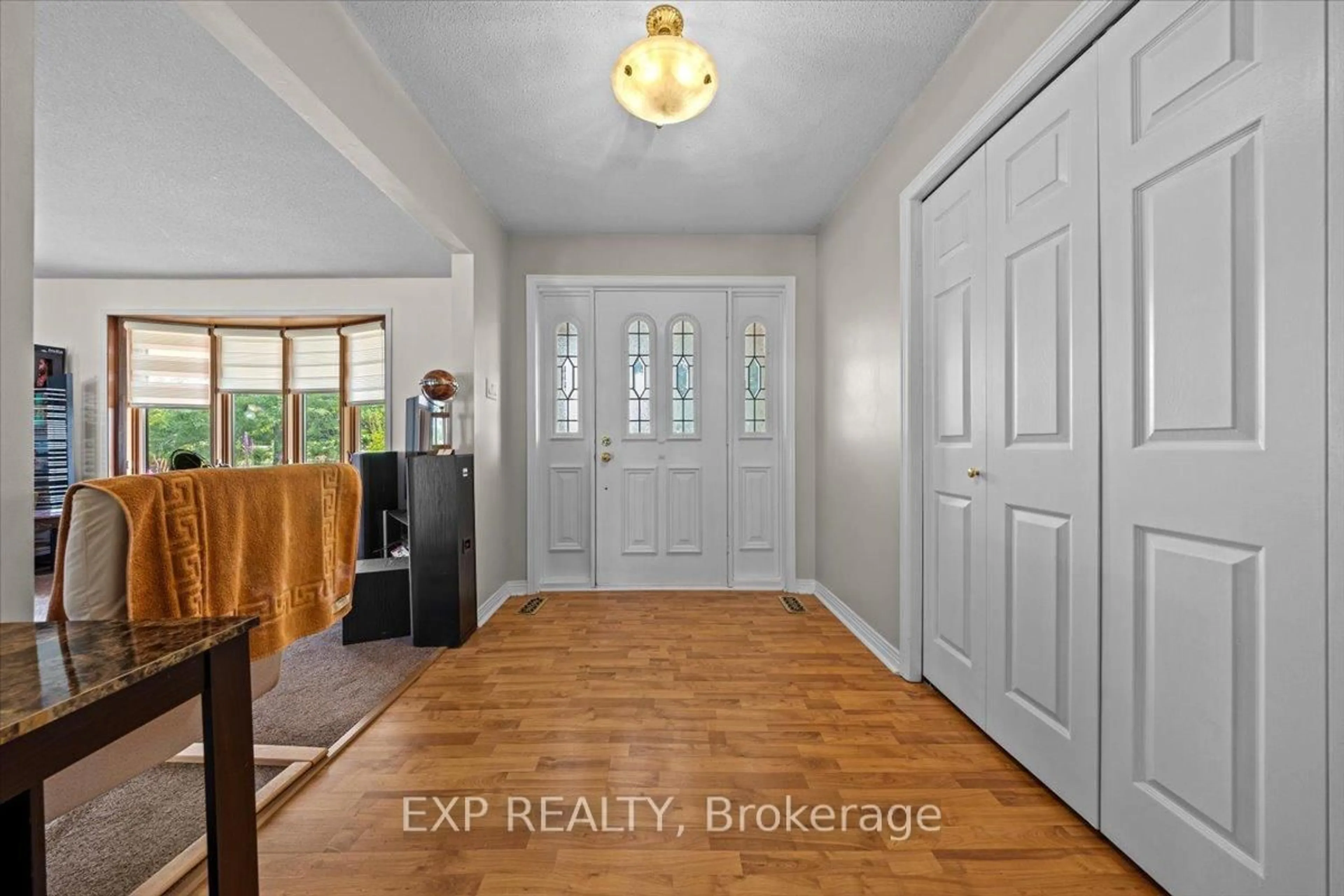 Indoor entryway for 3382 Carp Rd, Carp Ontario K0A 1L0