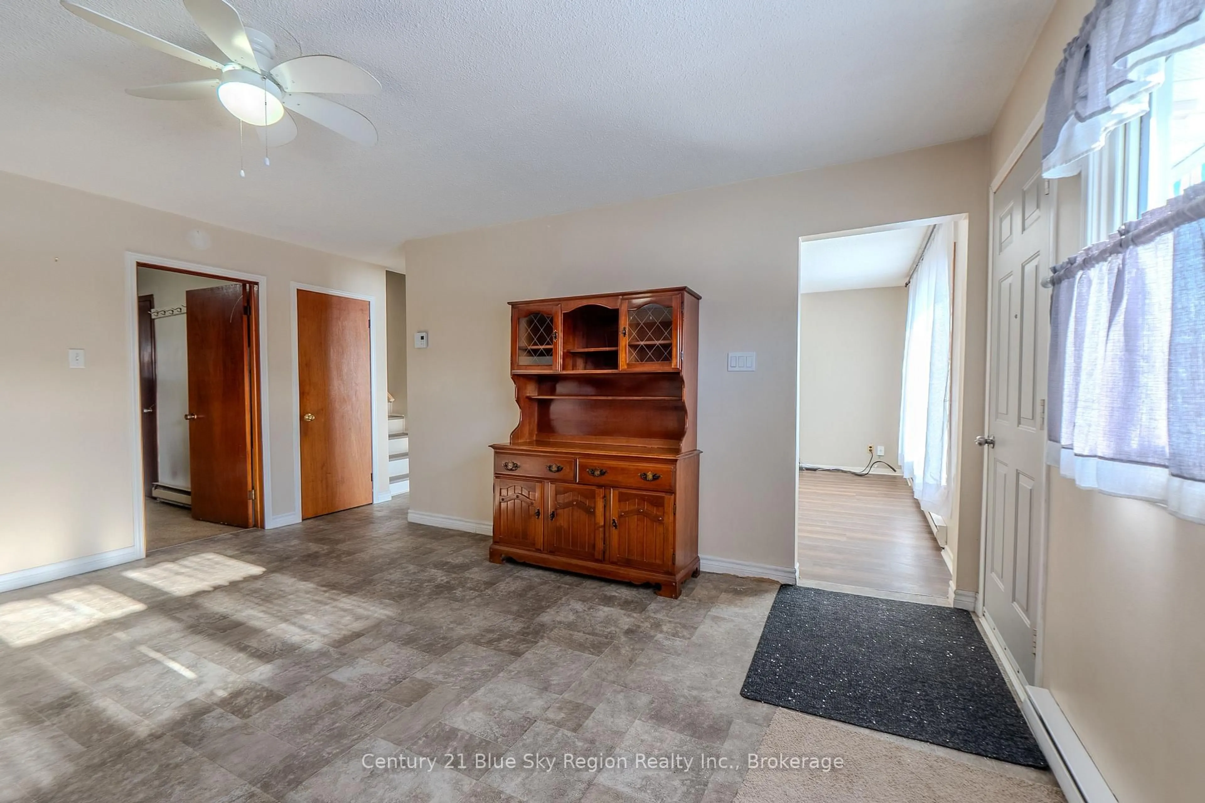 Unknown for 572 Aberdeen Ave, North Bay Ontario P1B 7H7