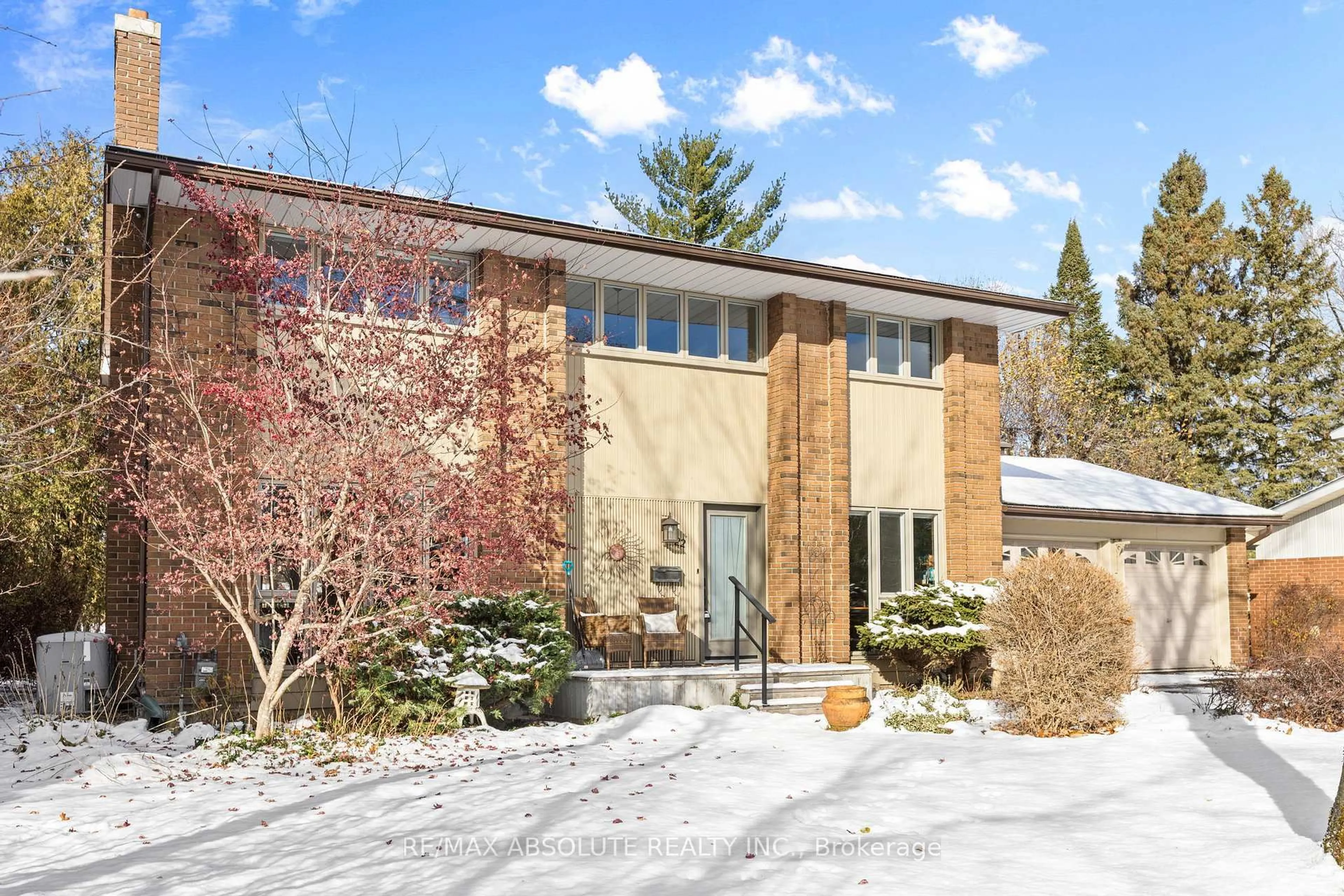 Home with brick exterior material, street for 22 Banting Cres, Ottawa Ontario K2K 1P4