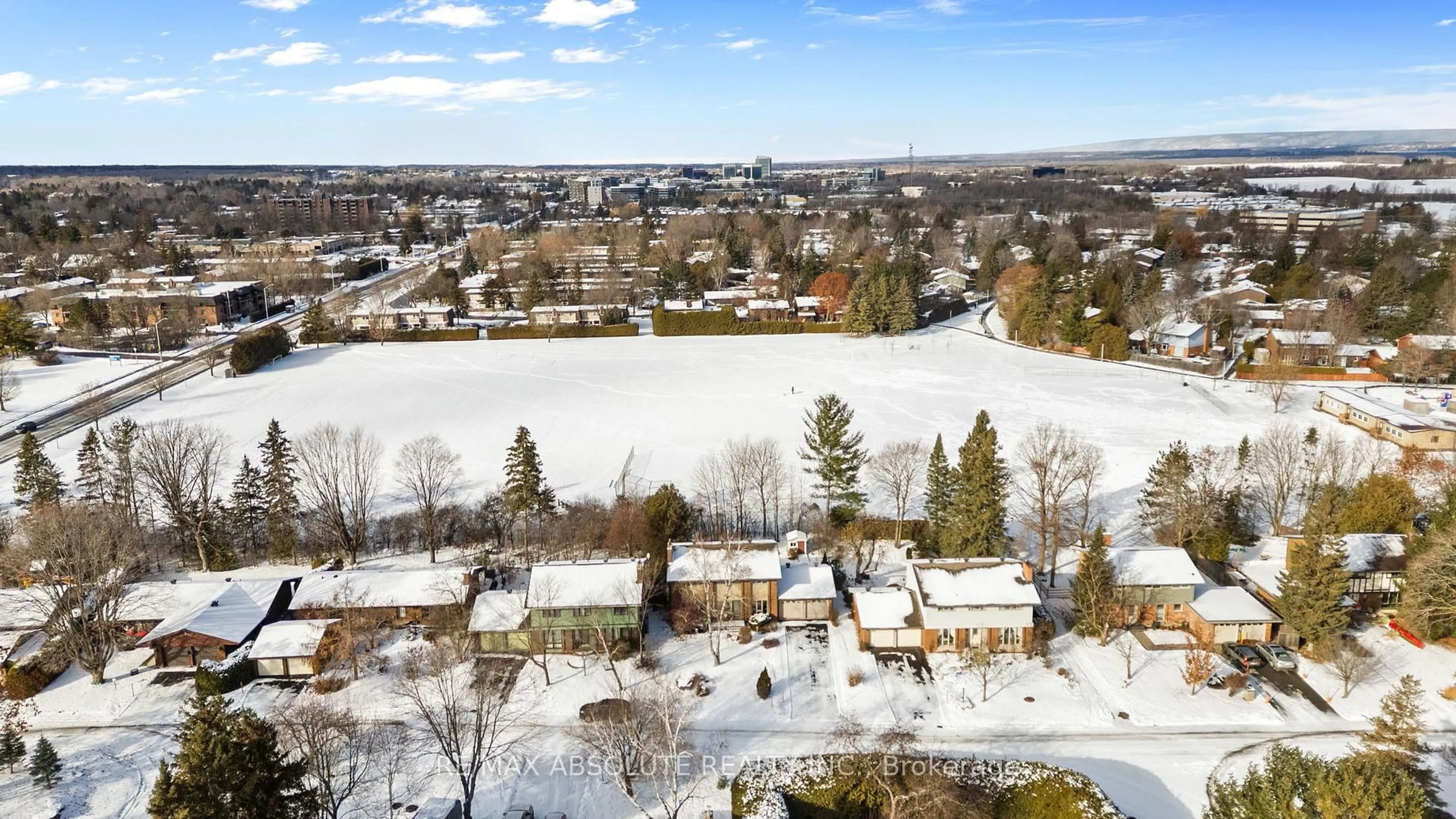 A pic from outside/outdoor area/front of a property/back of a property/a pic from drone, mountain view for 22 Banting Cres, Ottawa Ontario K2K 1P4