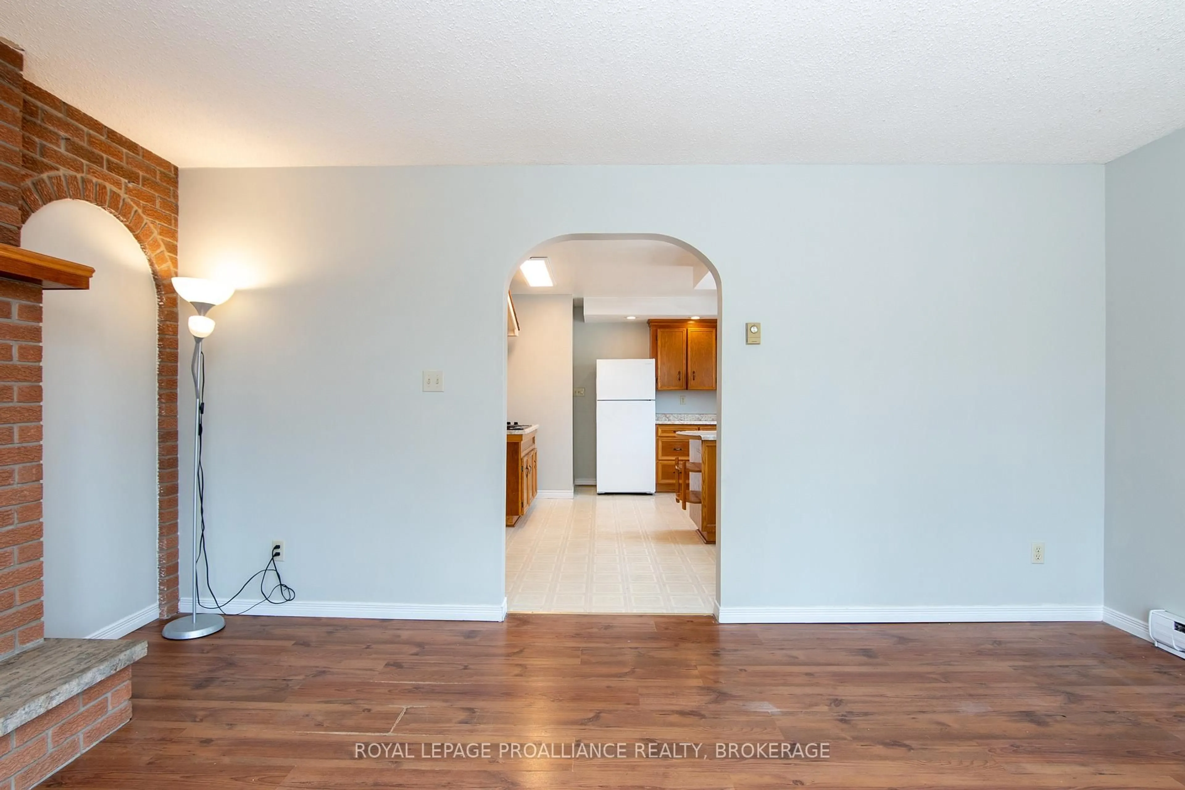 Indoor entryway for 355 Portsmouth Ave, Kingston Ontario K7M 1V7