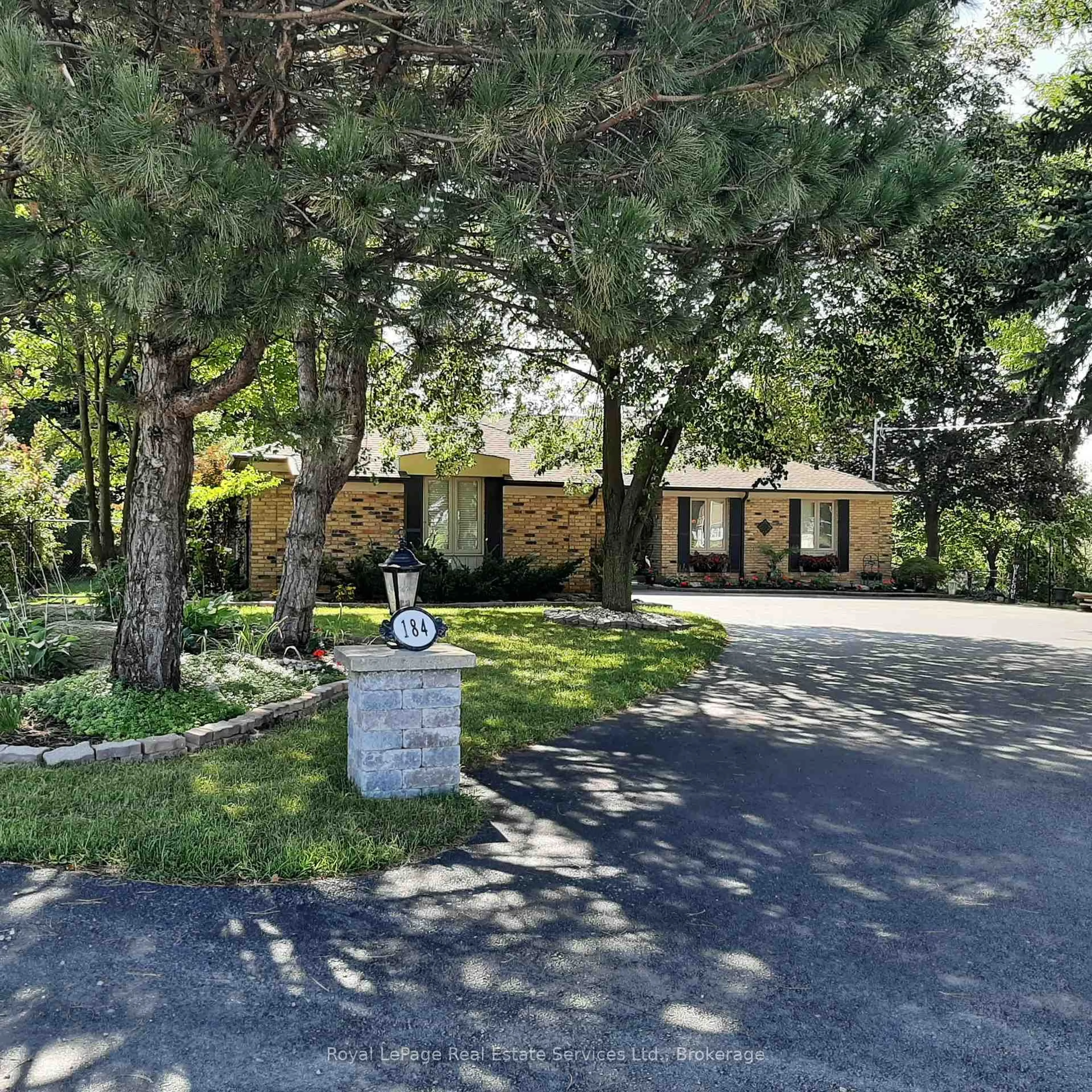 Unknown for 184 Dundas St, Hamilton Ontario L8N 2Z7