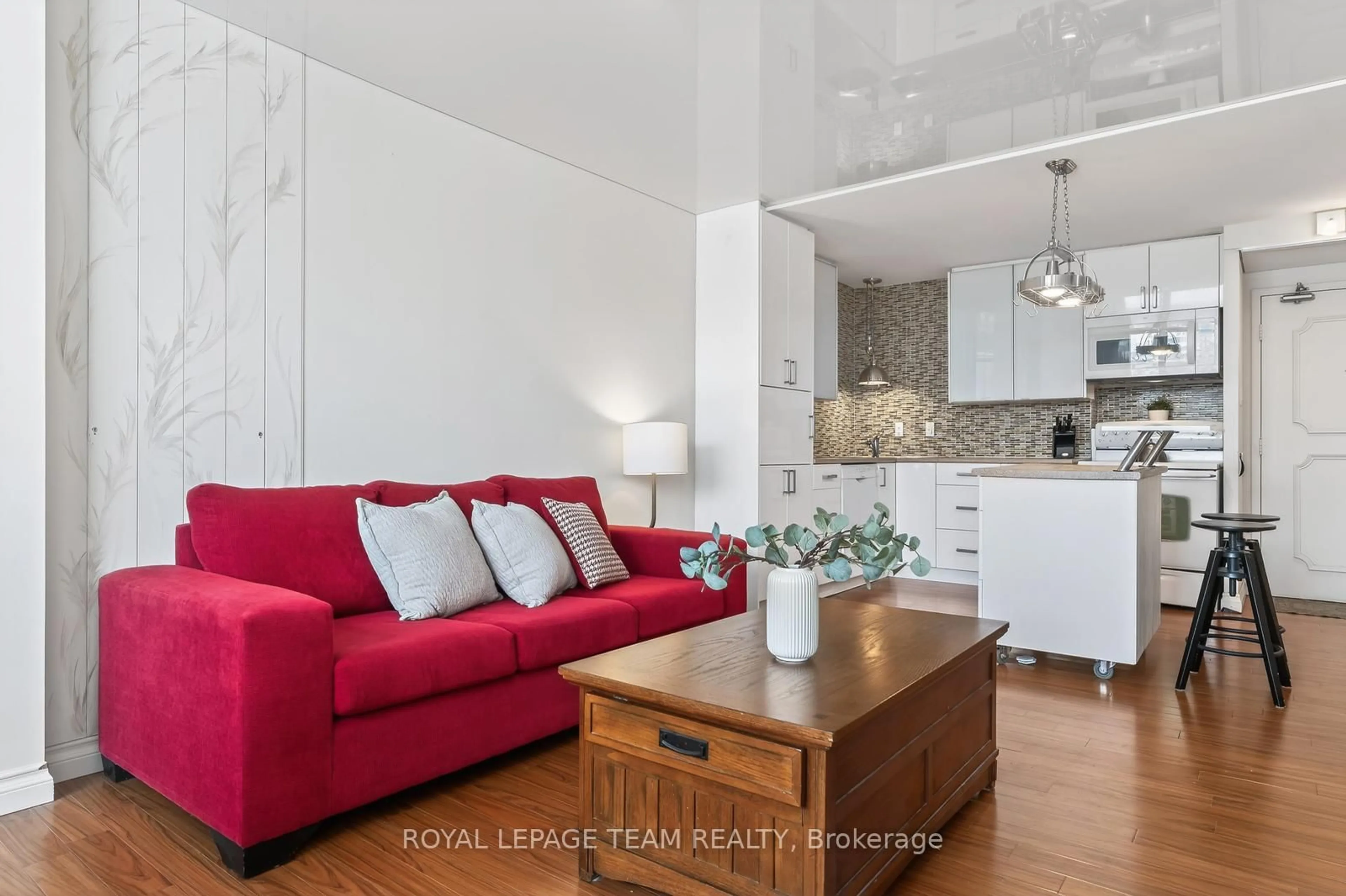 Living room with furniture, unknown for 530 Laurier Ave #809, Ottawa Ontario K1R 7T1