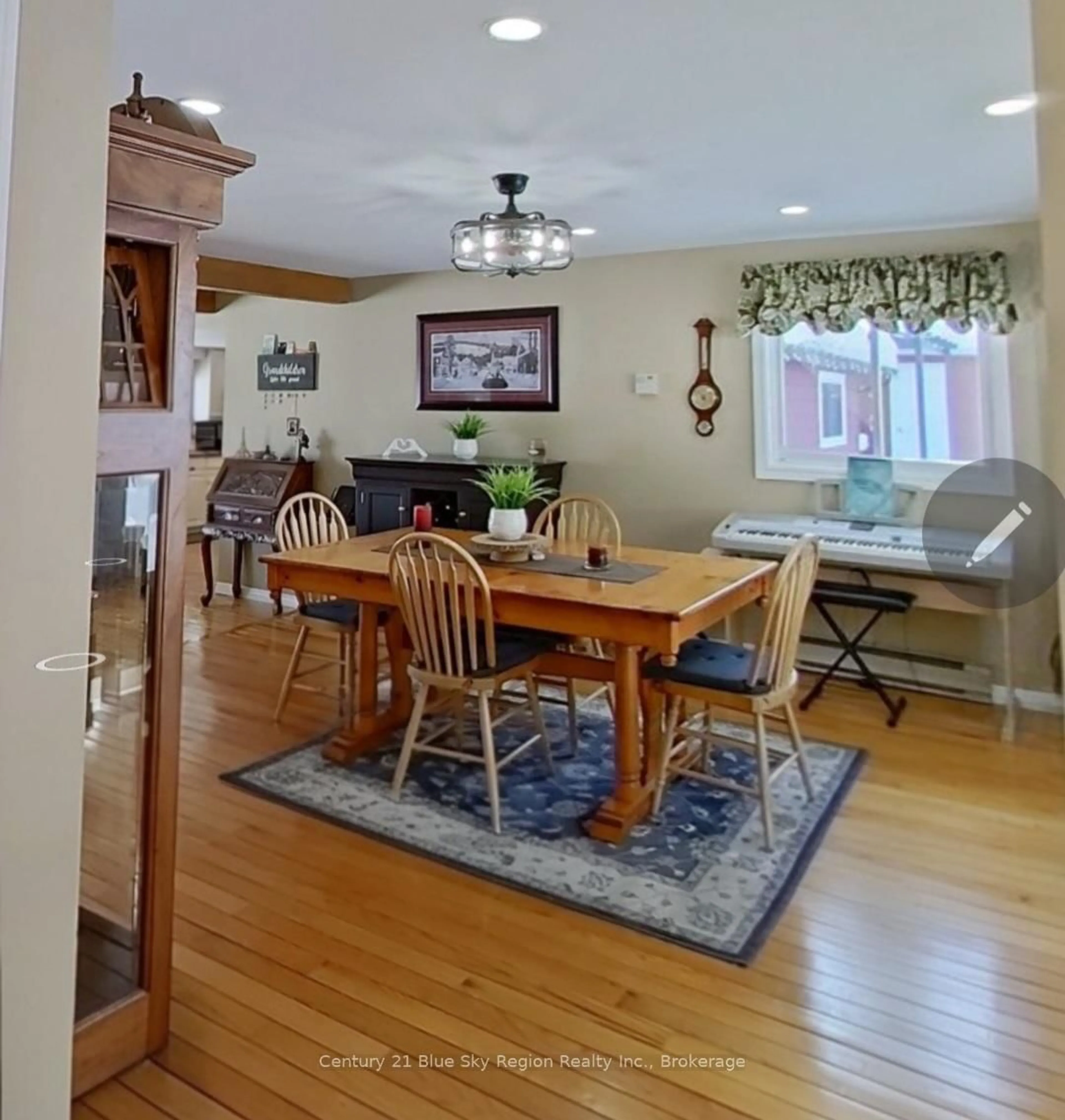 Dining room, unknown for 17 Sunrise Lane, Powassan Ontario P0H 1Z0