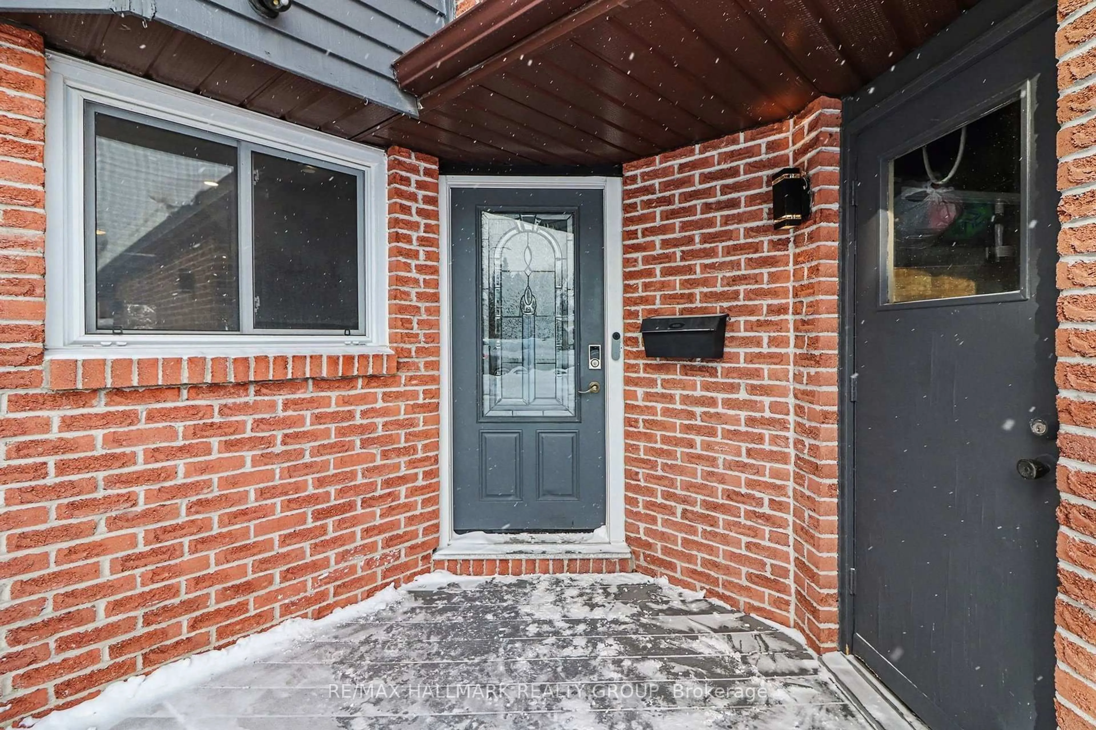 Home with brick exterior material, street for 1876 Prestwick Dr, Ottawa Ontario K1E 2T4