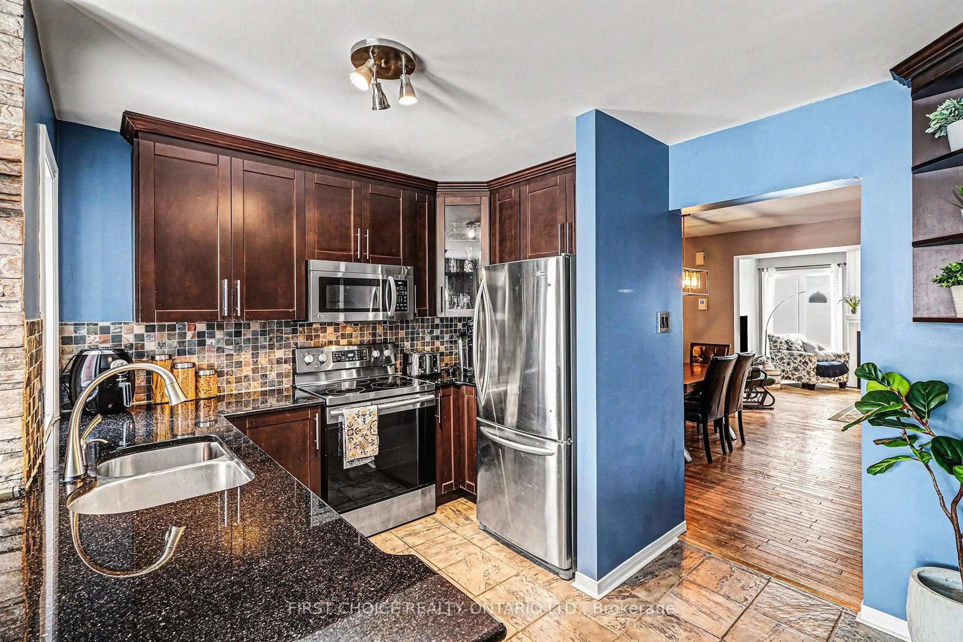 Open concept kitchen, ceramic/tile floor for 184 Provender Ave, Ottawa Ontario K1K 4N7
