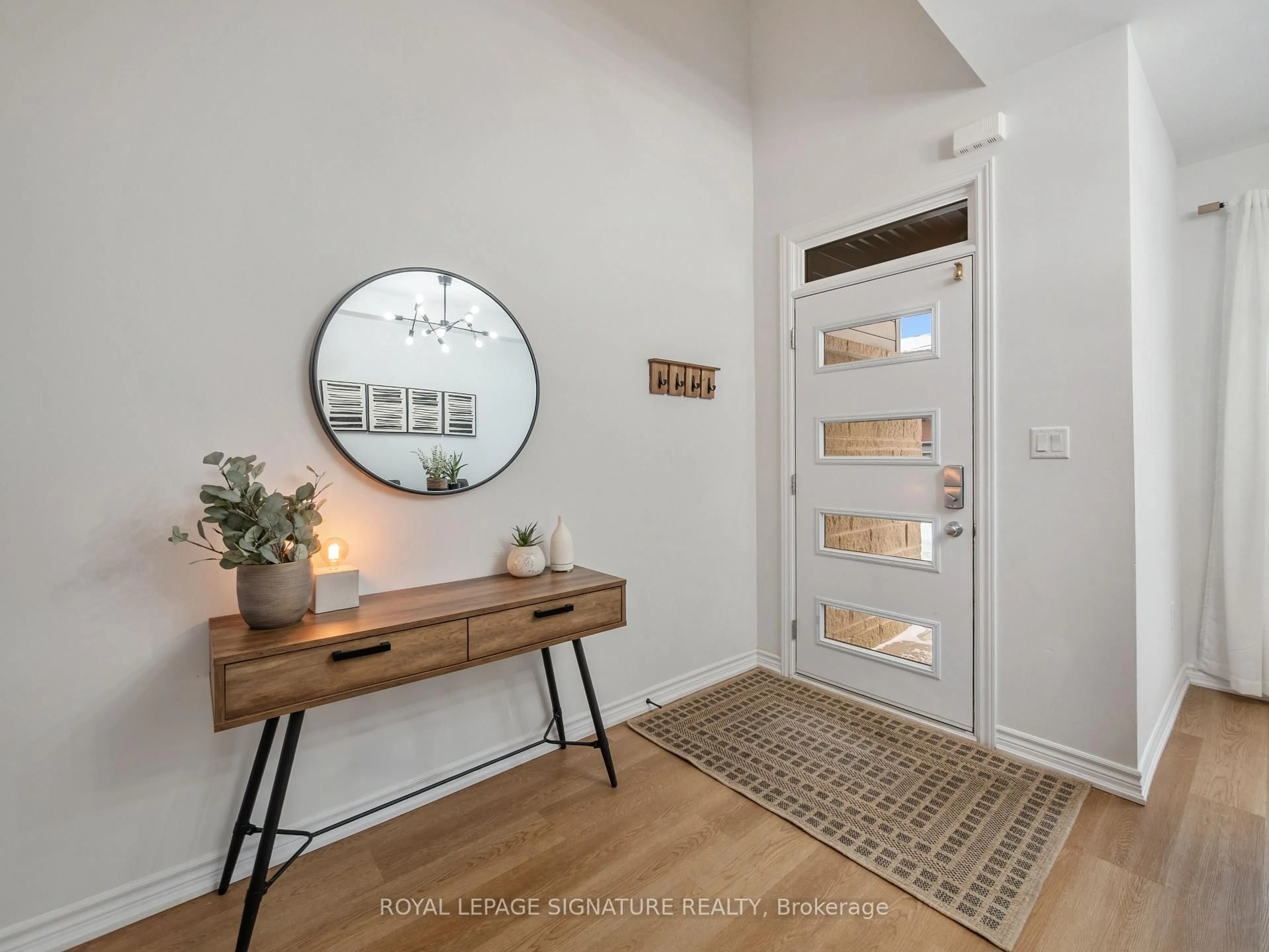 Indoor entryway for 36 Welch Lane, Hamilton Ontario L9C 0G1