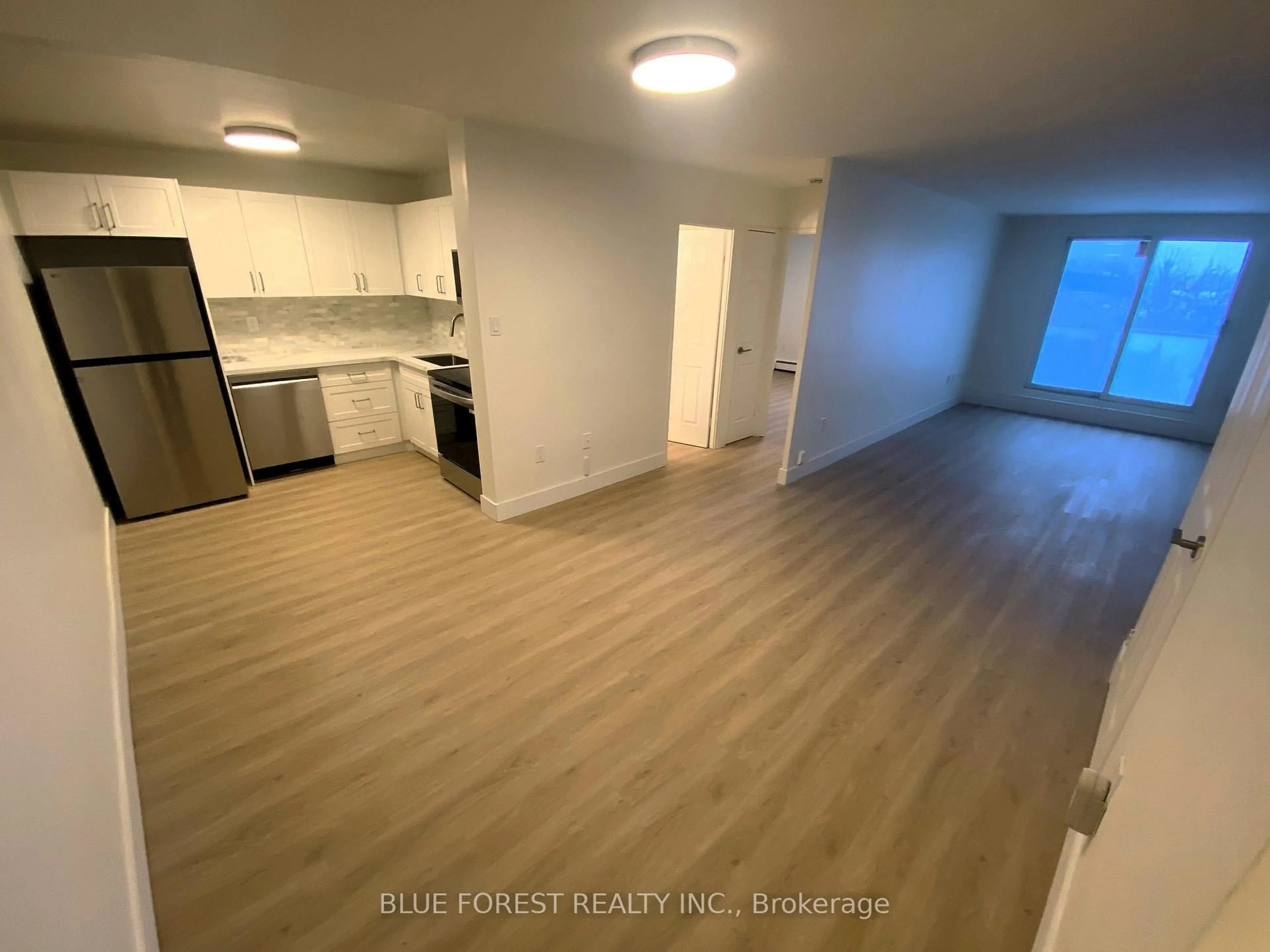 A pic of a room for 573 MORNINGTON Ave #307, London East Ontario N5Y 4T9