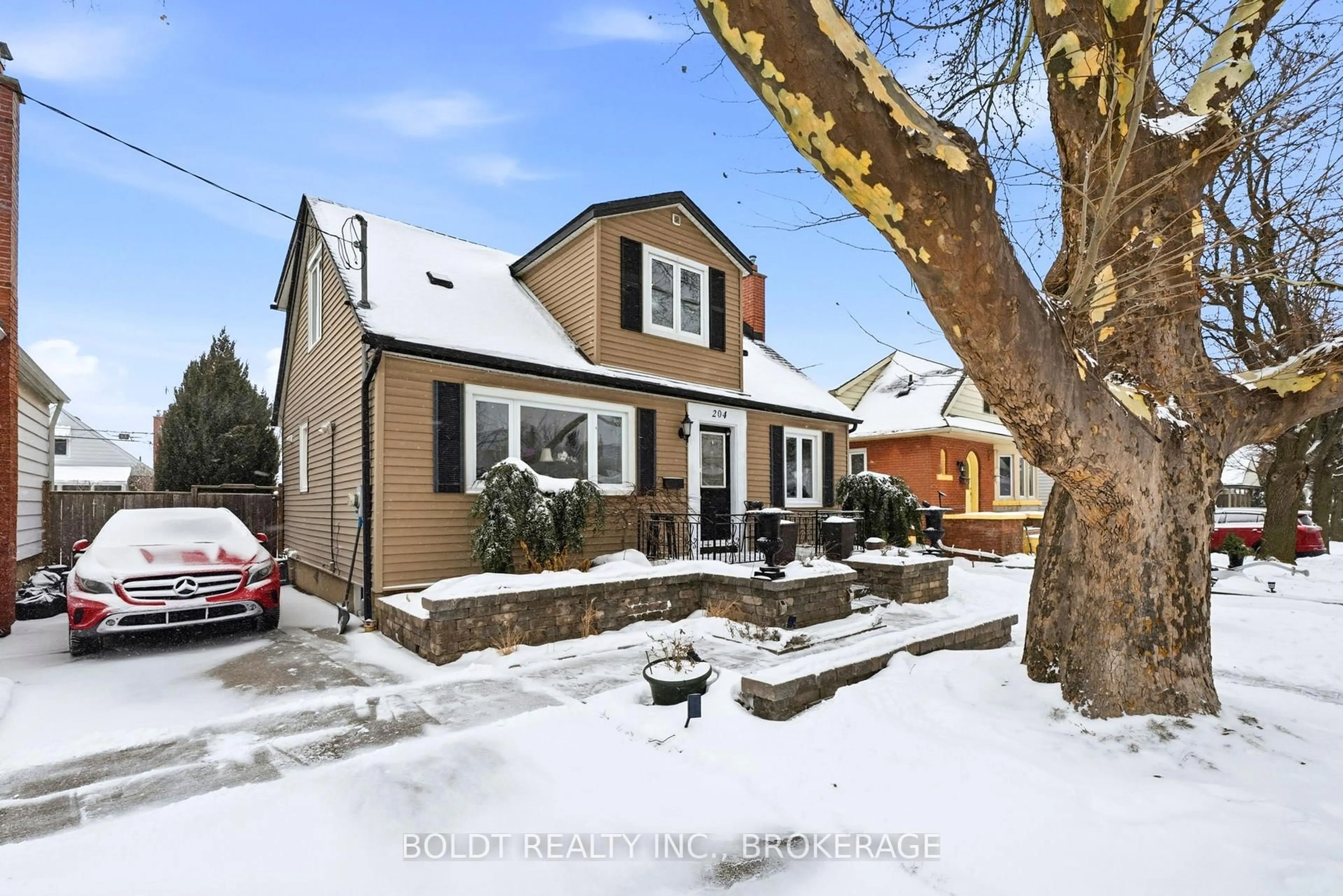 Unknown for 204 Auburn Ave, Hamilton Ontario L8K 3B5