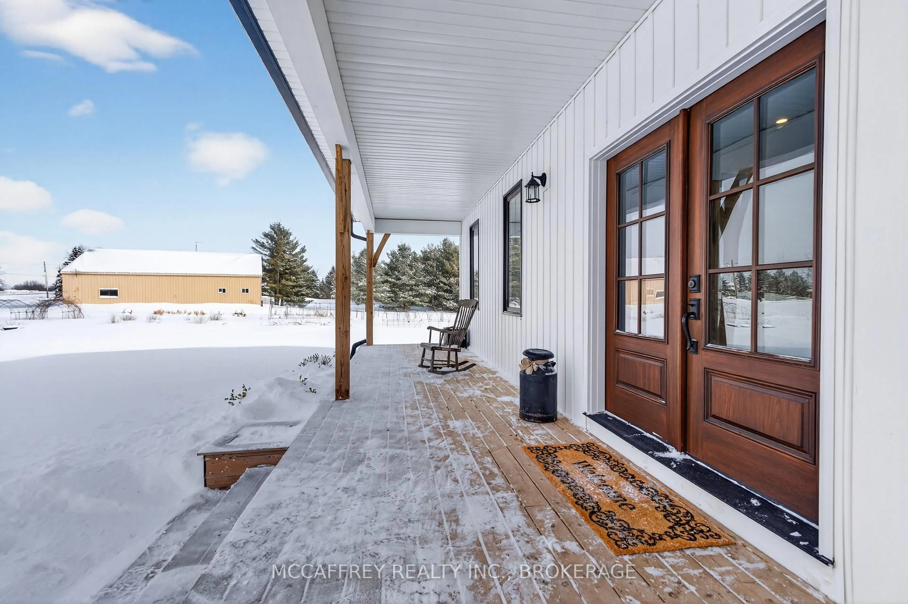 Patio, street for 806 County Rd 1, Plantagenet Ontario K7R 3L2