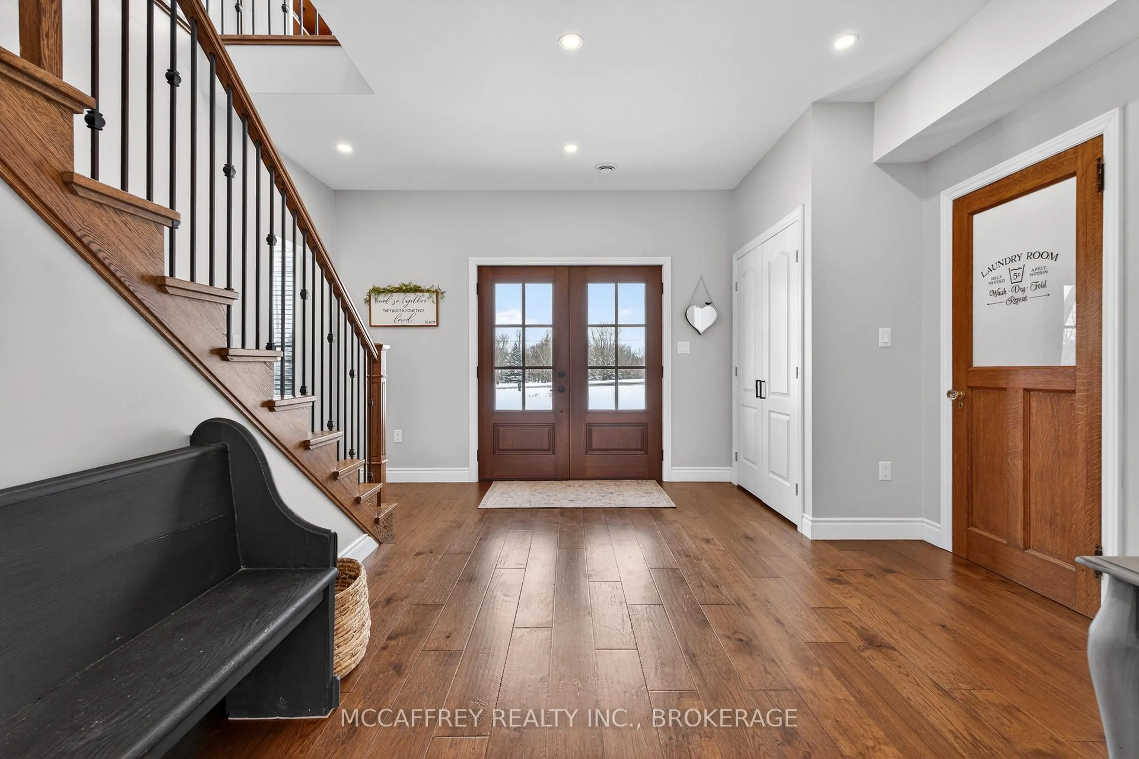 Indoor entryway for 806 County Rd 1, Plantagenet Ontario K7R 3L2