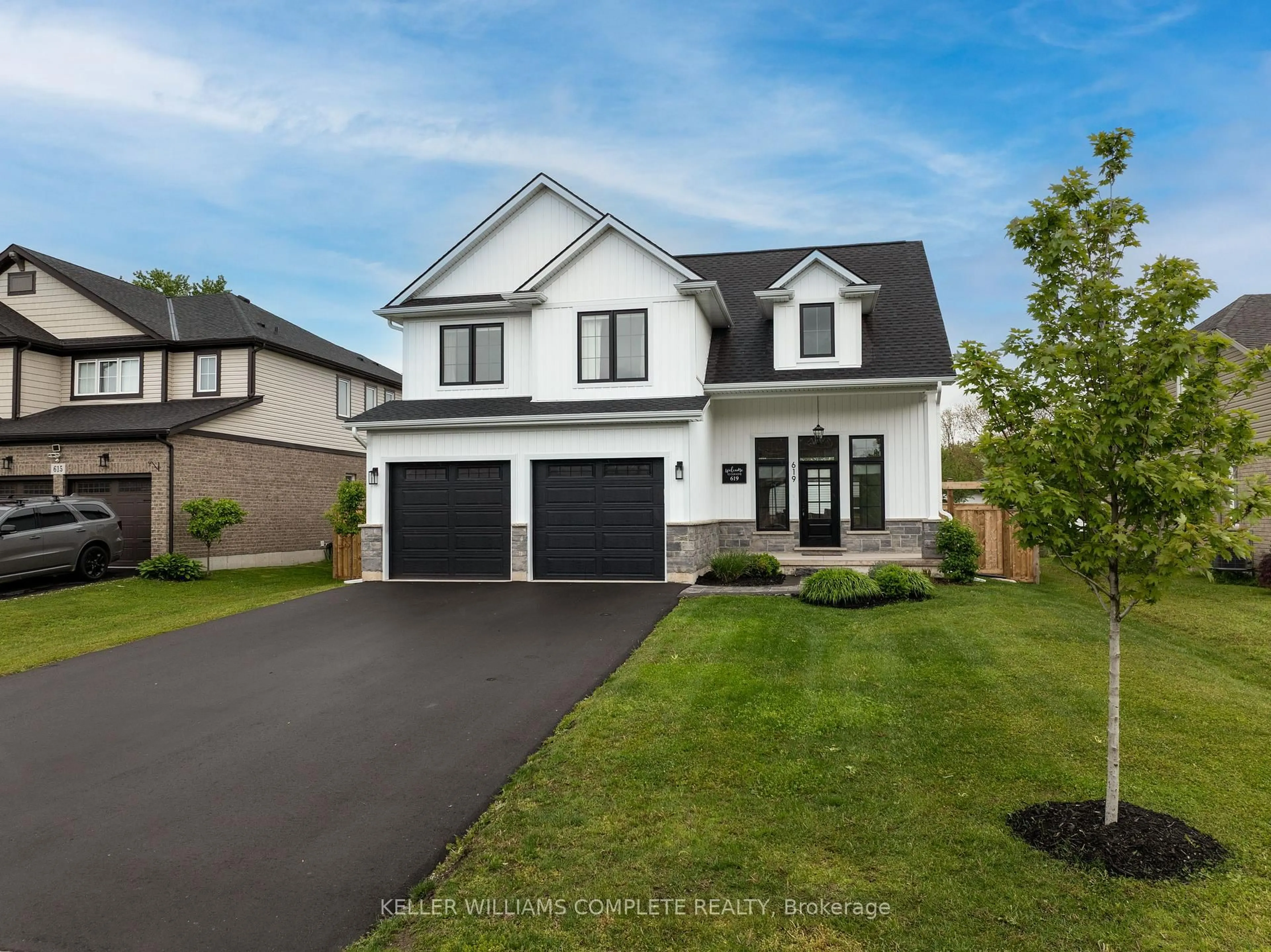 Home with vinyl exterior material, street for 619 Brian St, Fort Erie Ontario L2A 6W1