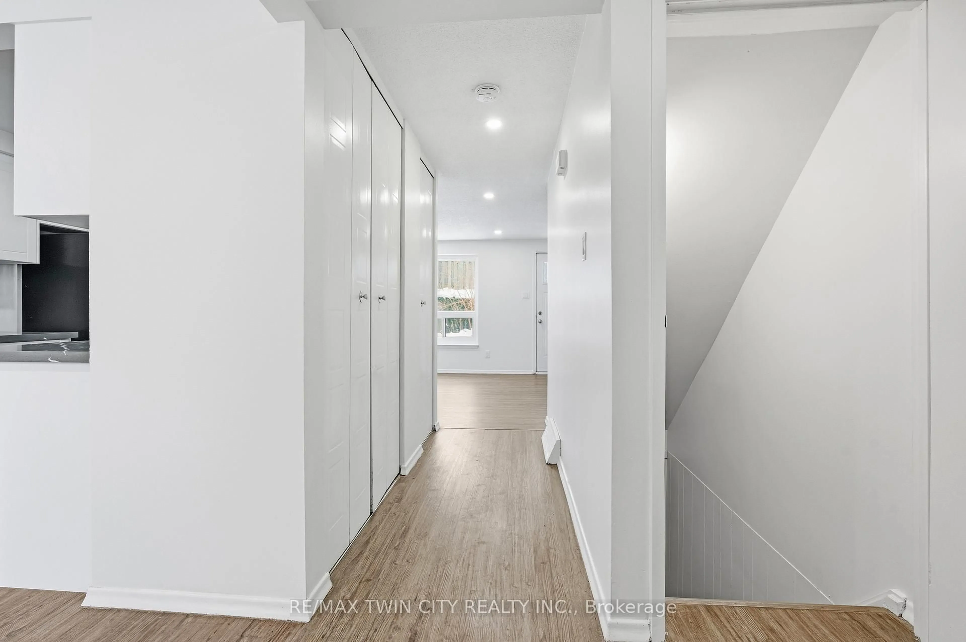 Unknown for 280 Thaler Ave #9, Kitchener Ontario N2A 1R6