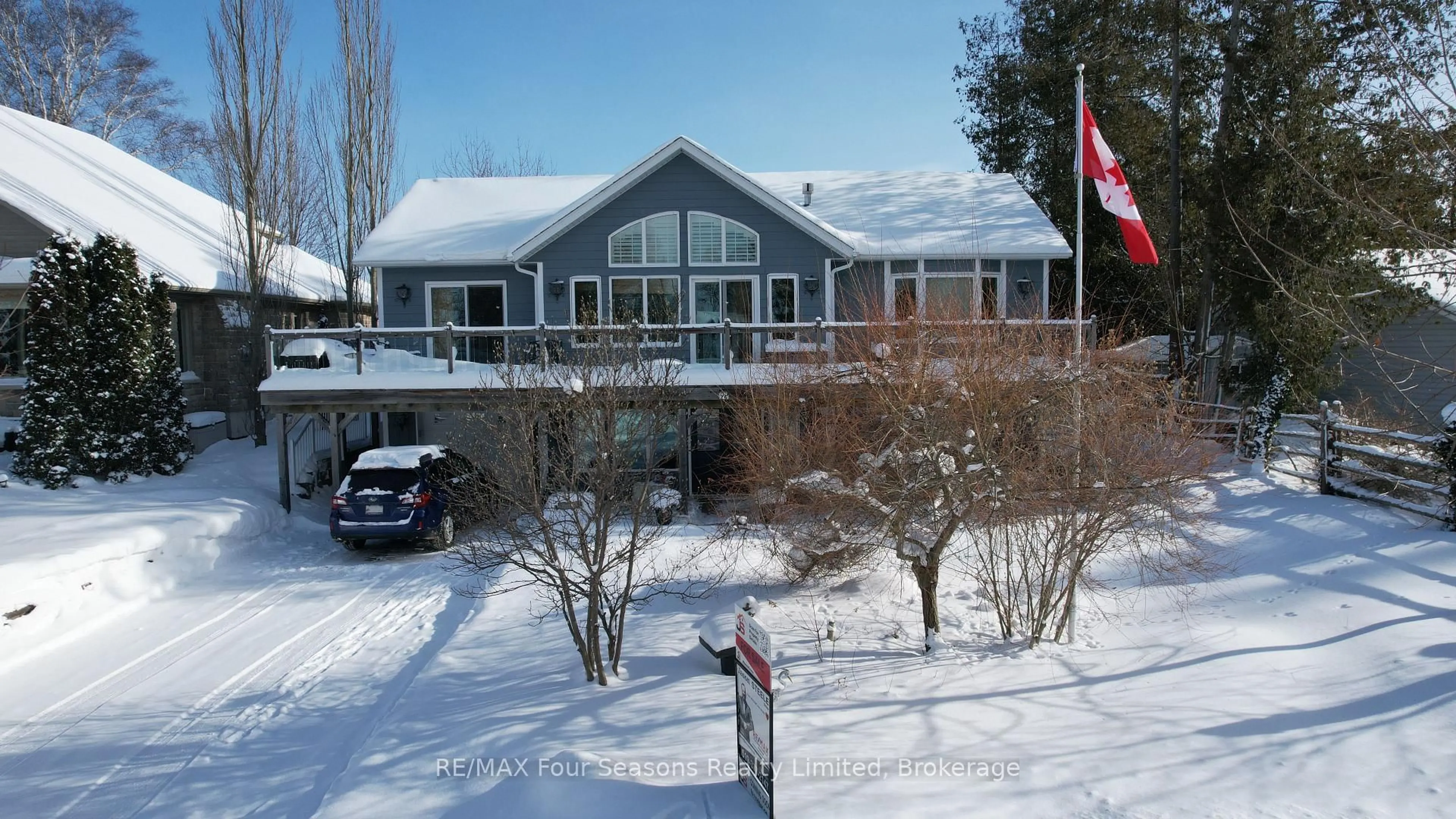 A pic from outside/outdoor area/front of a property/back of a property/a pic from drone, unknown for 26 Fenton Dr, Saugeen Shores Ontario N0H 2C6
