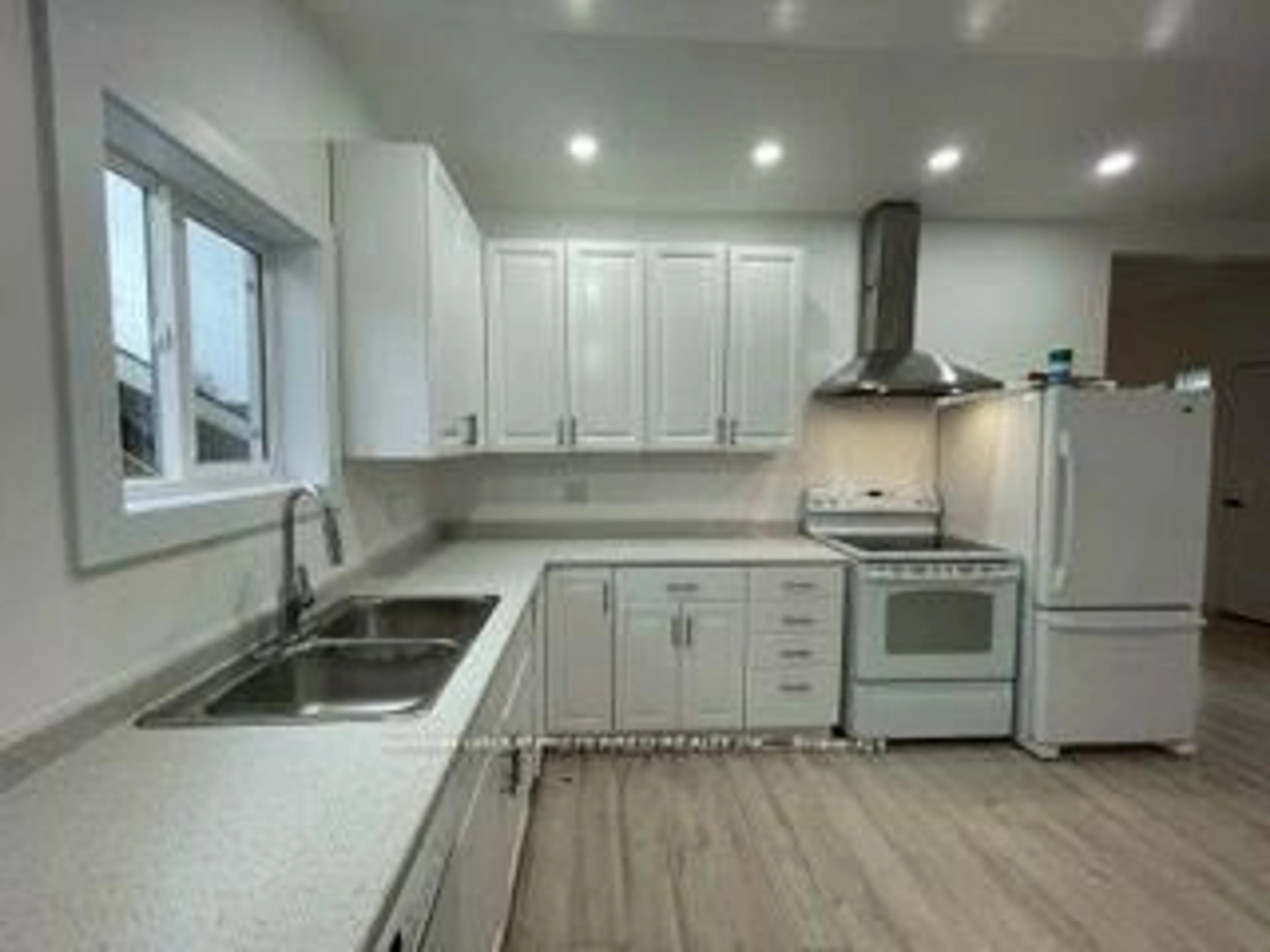 Unknown for 11 Amelia St, St. Thomas Ontario N5R 2X5