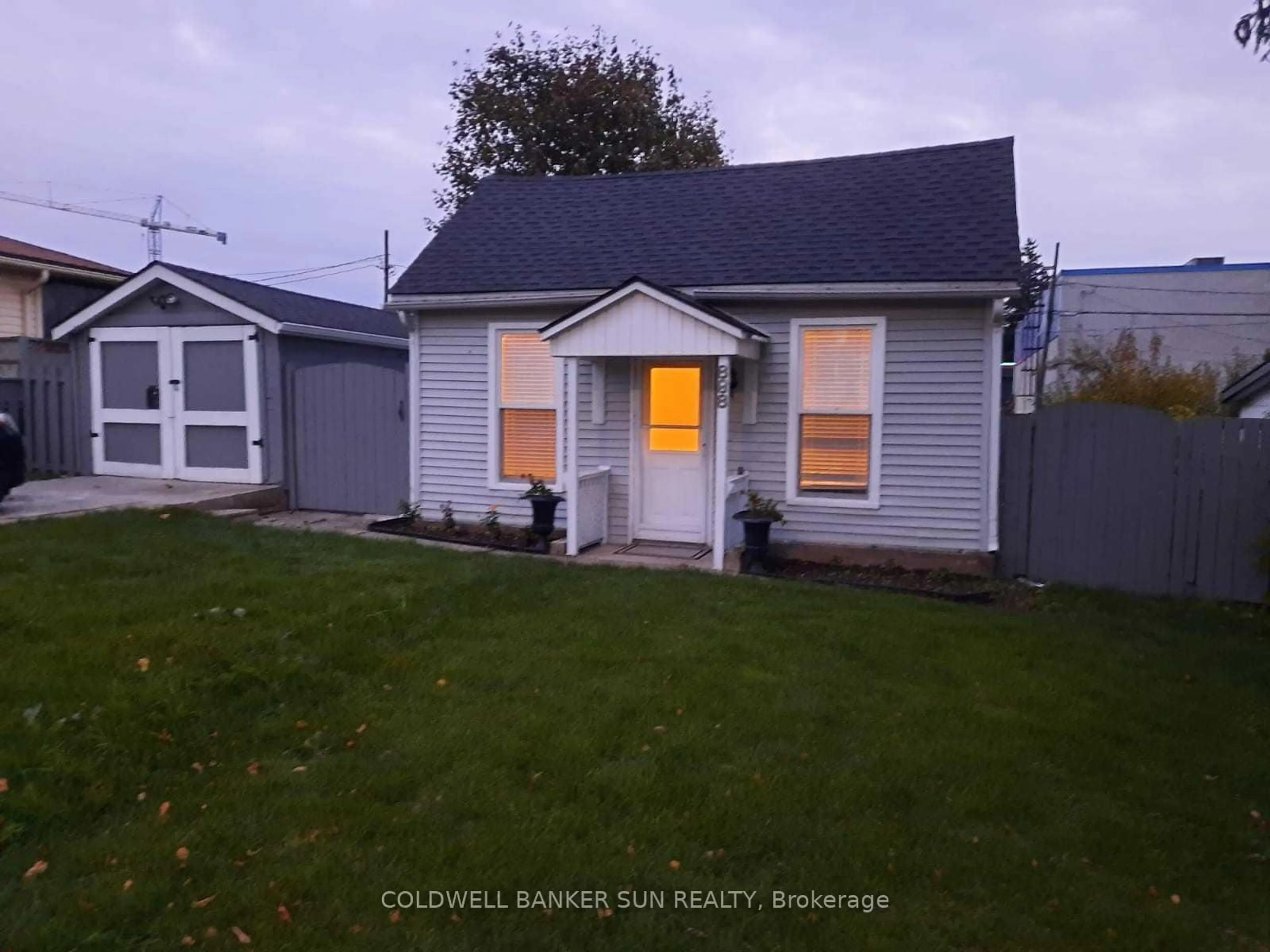 Unknown for 888 Nellis St, Woodstock Ontario N4S 4C5